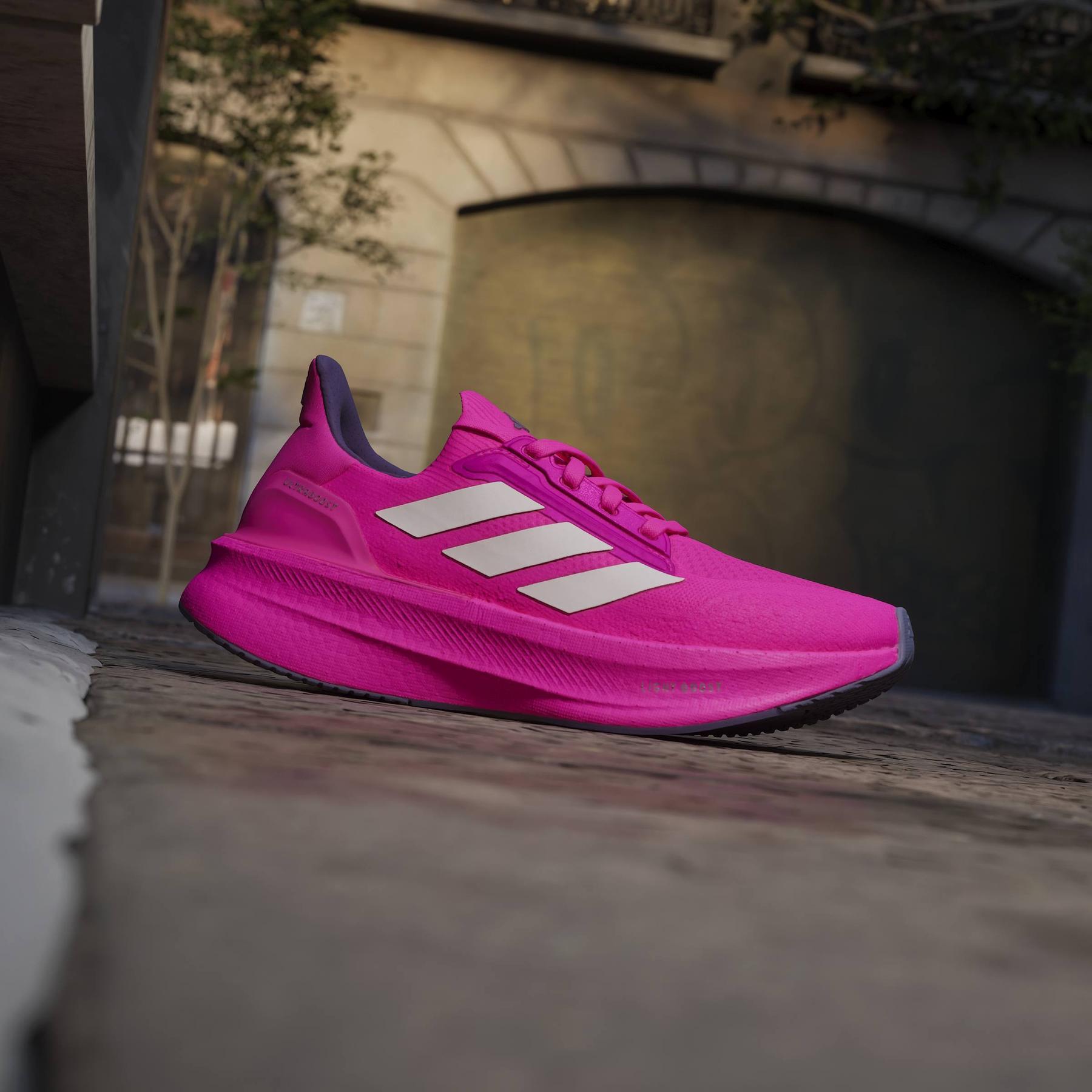 product/a/d/adidas_jq2928_18_footwear_photography_heromrktng_view_3-nw091625.jpg