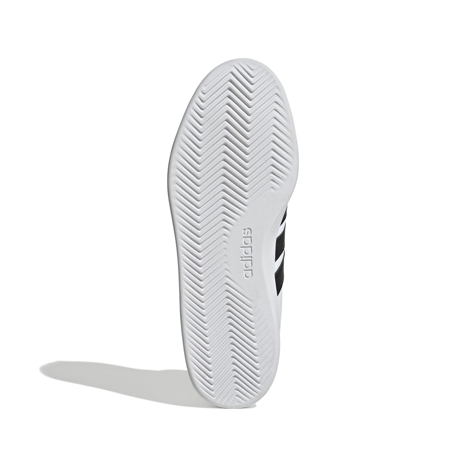 product/a/d/adidas_jq5484_4_footwear_photography_bottom_view_white-nw091625.jpg