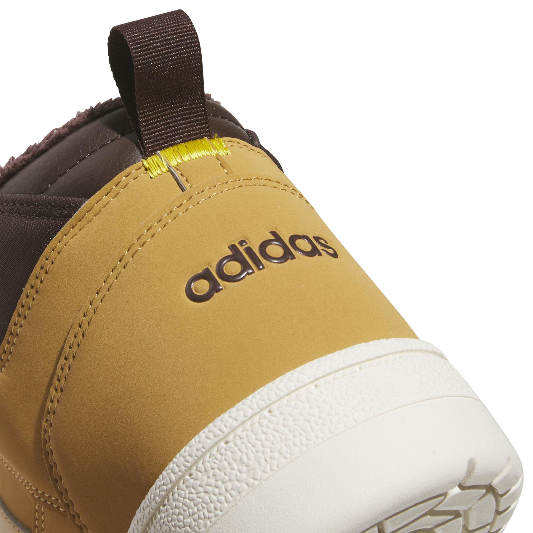 product/a/d/adidas_jr0171_8_footwear_photography_detail_view_1_white.jpg