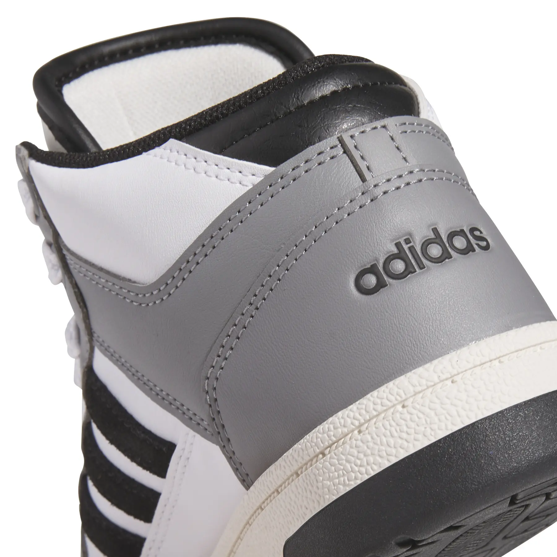 product/a/d/adidas_jr0191_9_footwear_photography_detail_view_2_white-nw111924.jpg