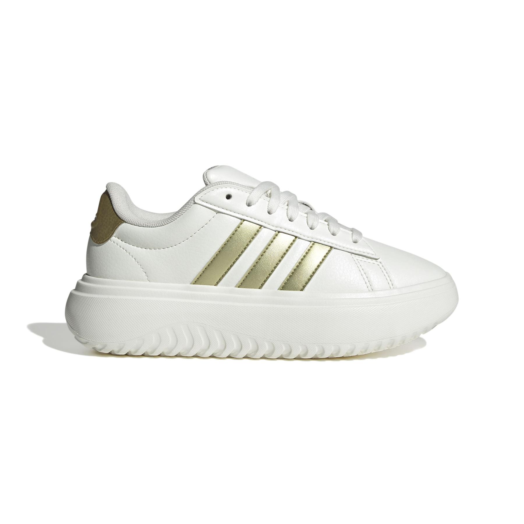 product/a/d/adidas_jr0699_1_footwear_photography_side_lateral_center_view_white-nw091625.jpg