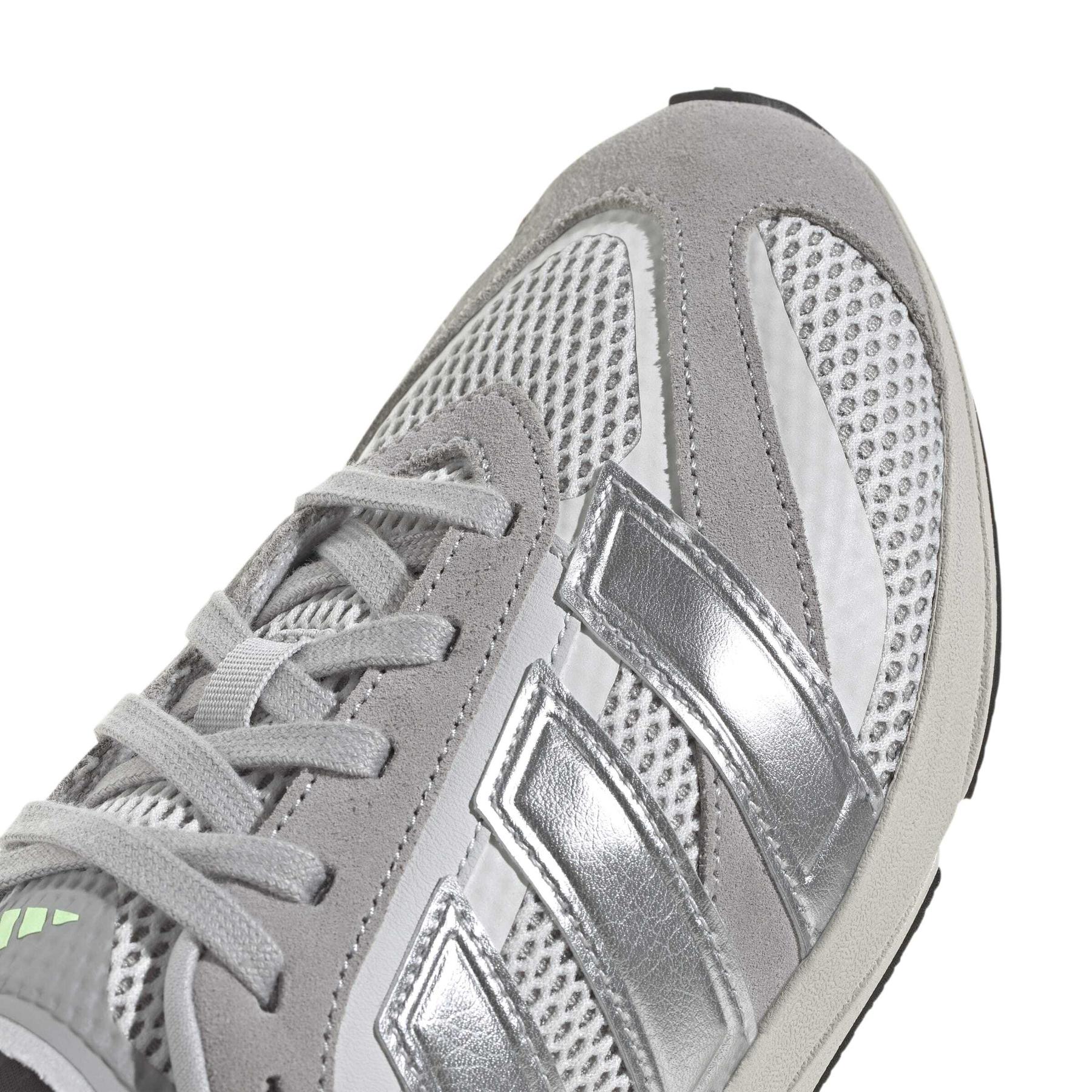 product/a/d/adidas_jr4838_9_footwear_photography_detail_view_2_white-nw091725.jpg