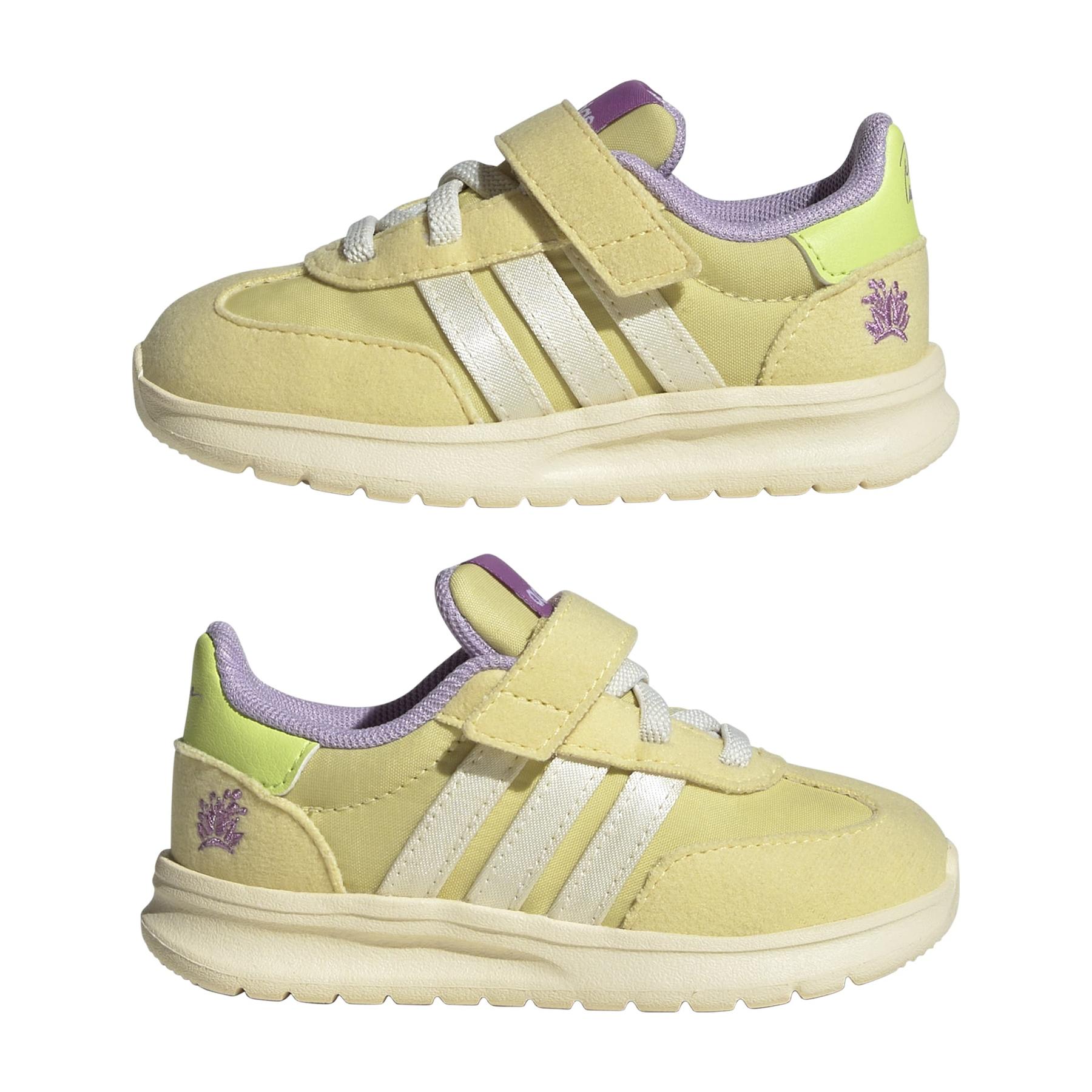 product/a/d/adidas_jr4928_11_footwear_photography_mirrored_pair_view_white-nw091725.jpg