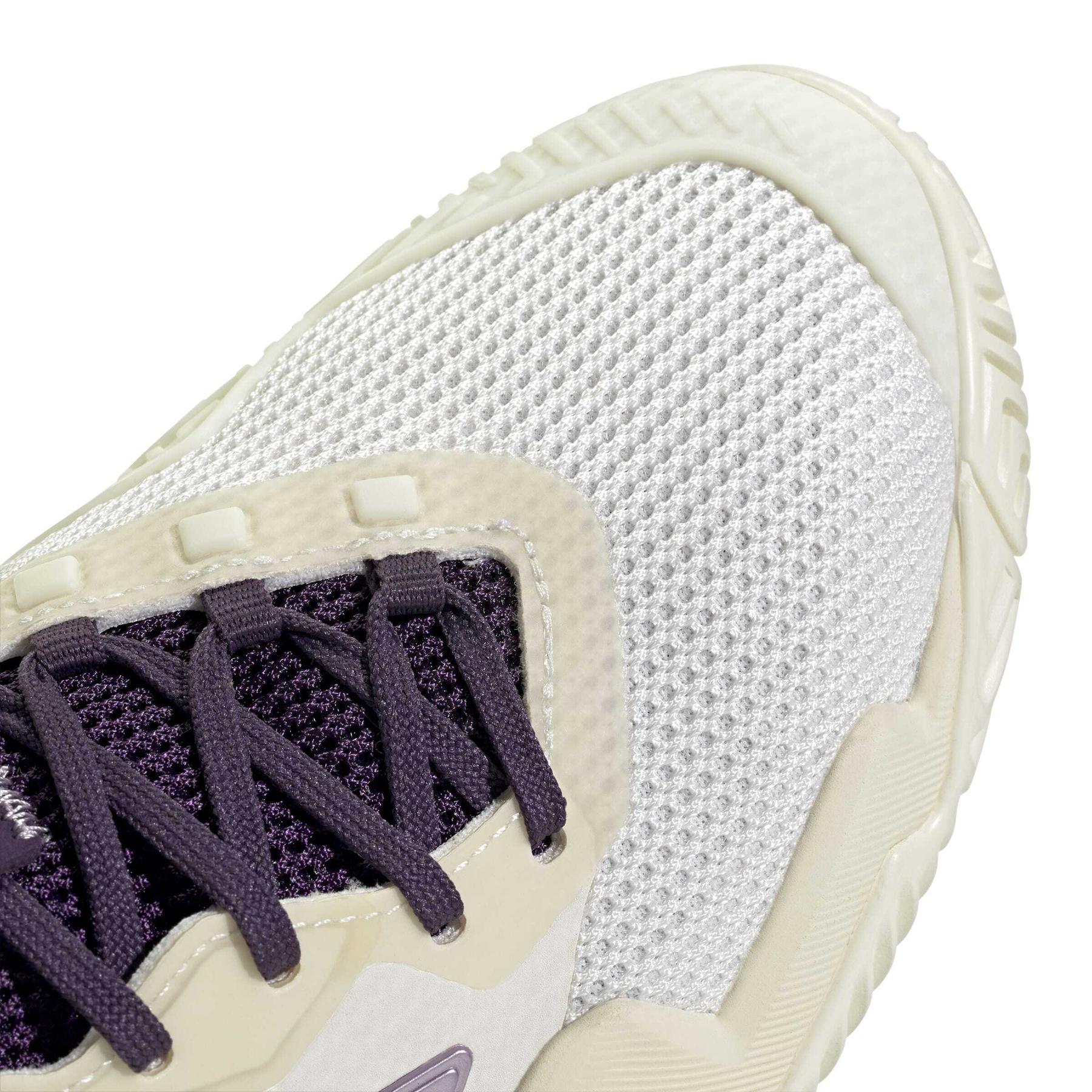 product/a/d/adidas_jr7814_9_footwear_photography_detail_view_2_white-nw091725.jpg