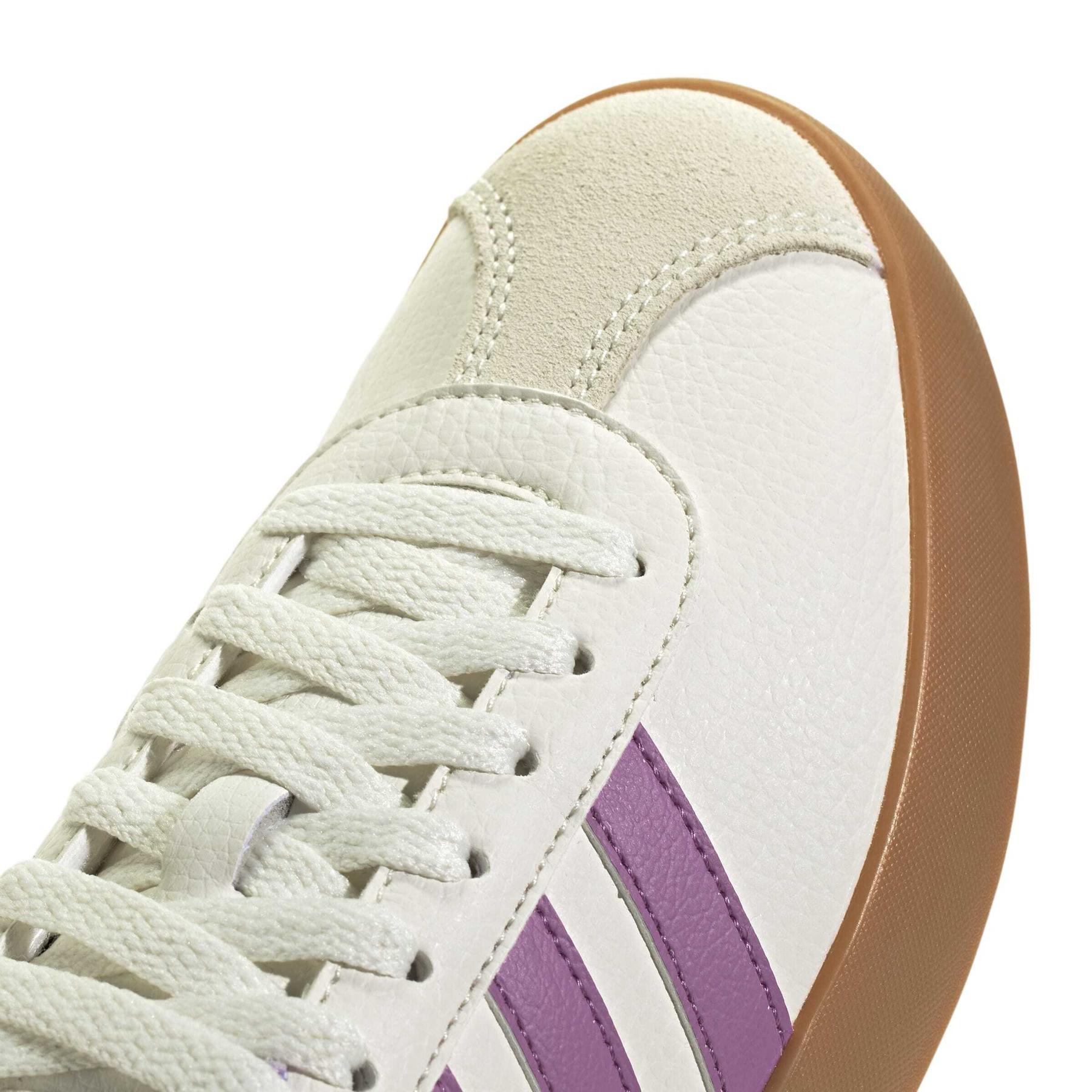 product/a/d/adidas_jr8661_8_footwear_photography_detail_view_1_white-nw091725.jpg