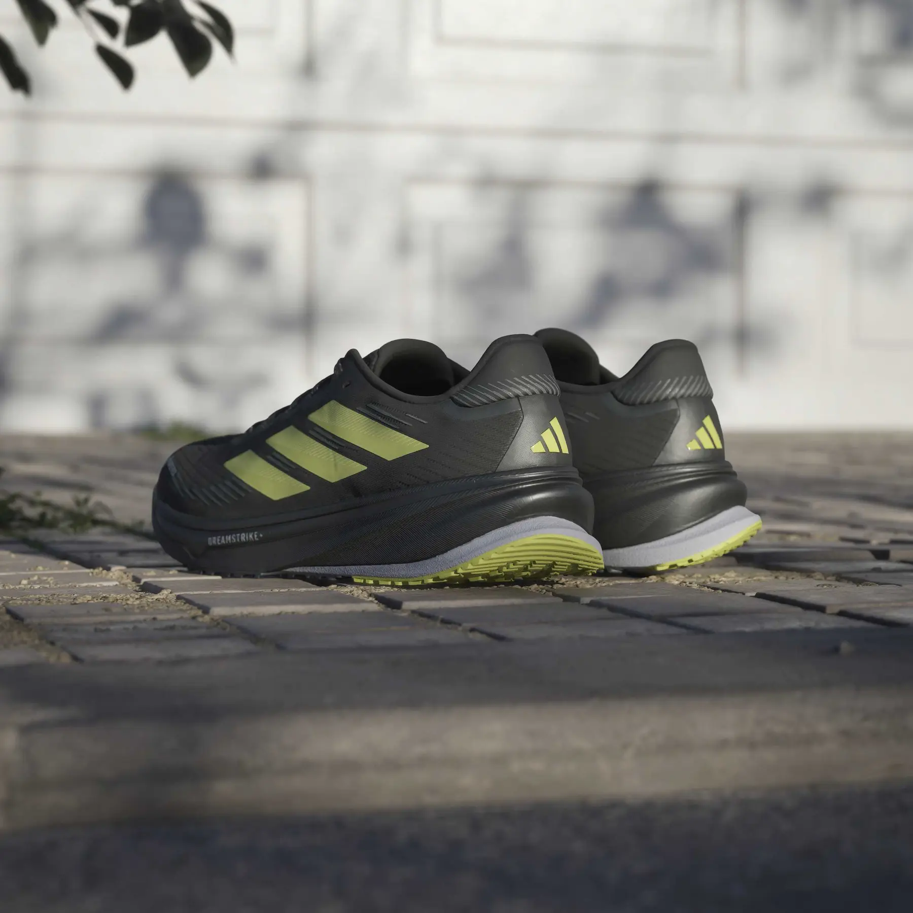 product/a/d/adidas_jr9598_21_footwear_photography_heromrktng_view_6-nw091725.jpg
