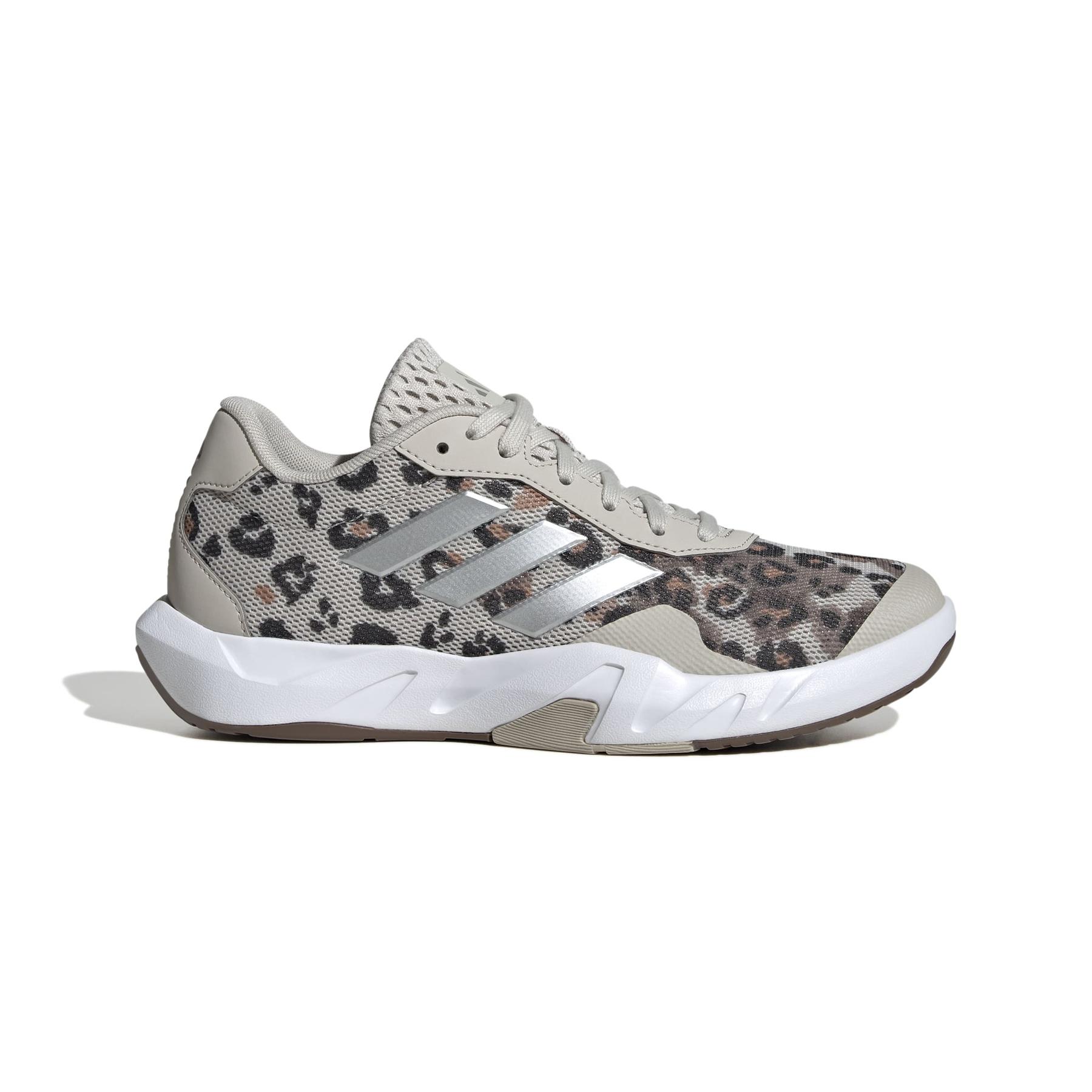 product/a/d/adidas_js3179_1_footwear_photography_side_lateral_center_view_white-nw091725.jpg