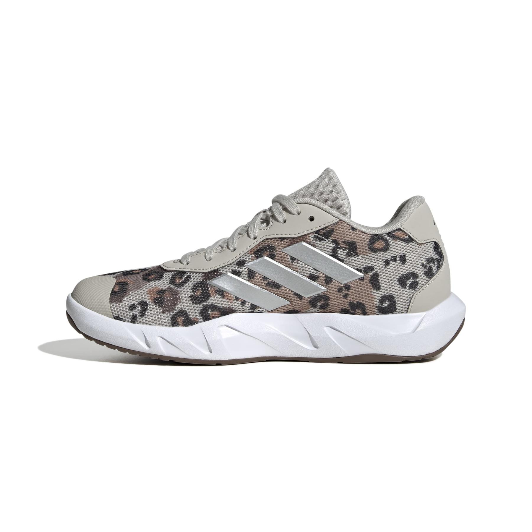 product/a/d/adidas_js3179_5_footwear_photography_side_medial_center_view_white-nw091725.jpg