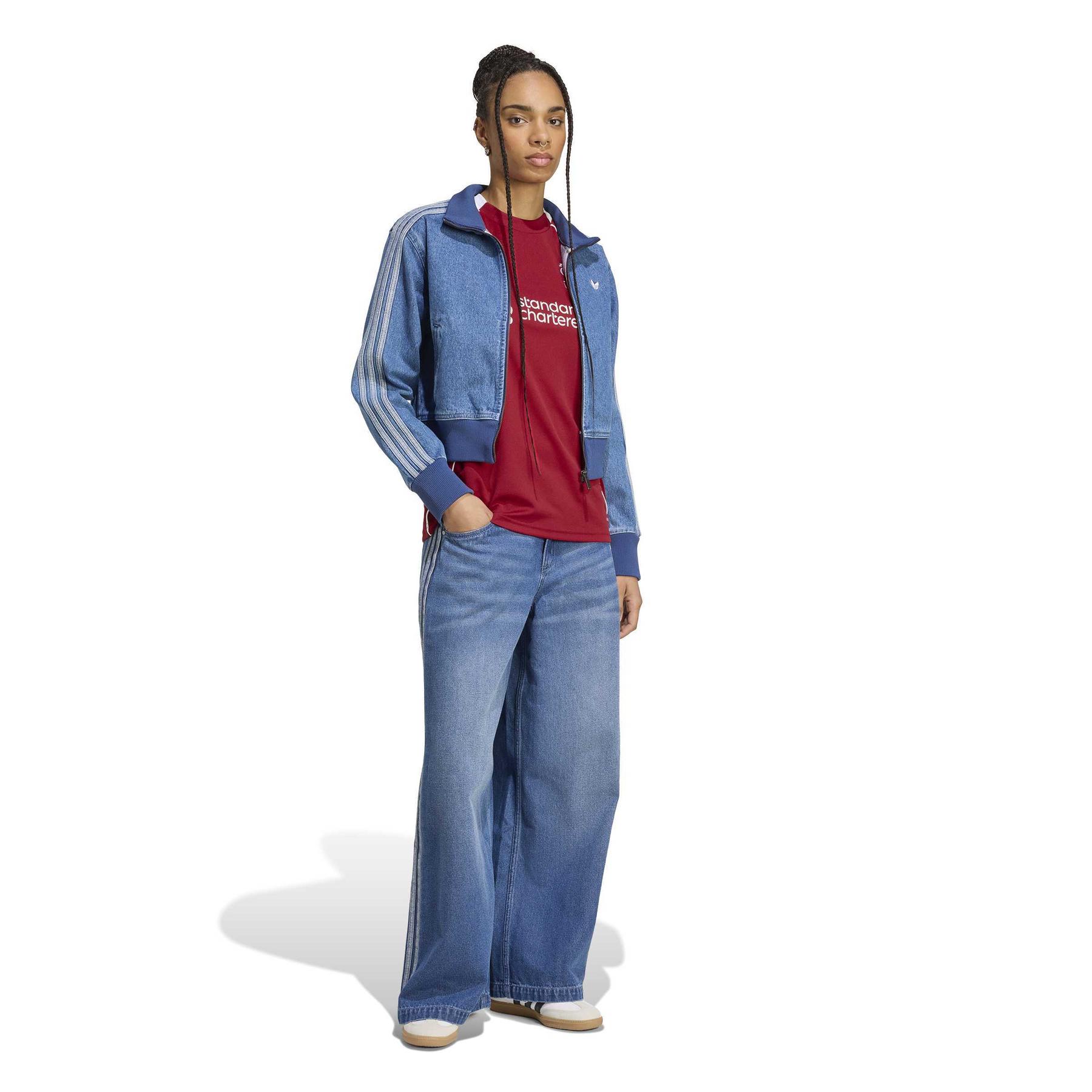 product/a/d/adidas_jv6435_5_apparel_on_model_walking_view_white.jpg