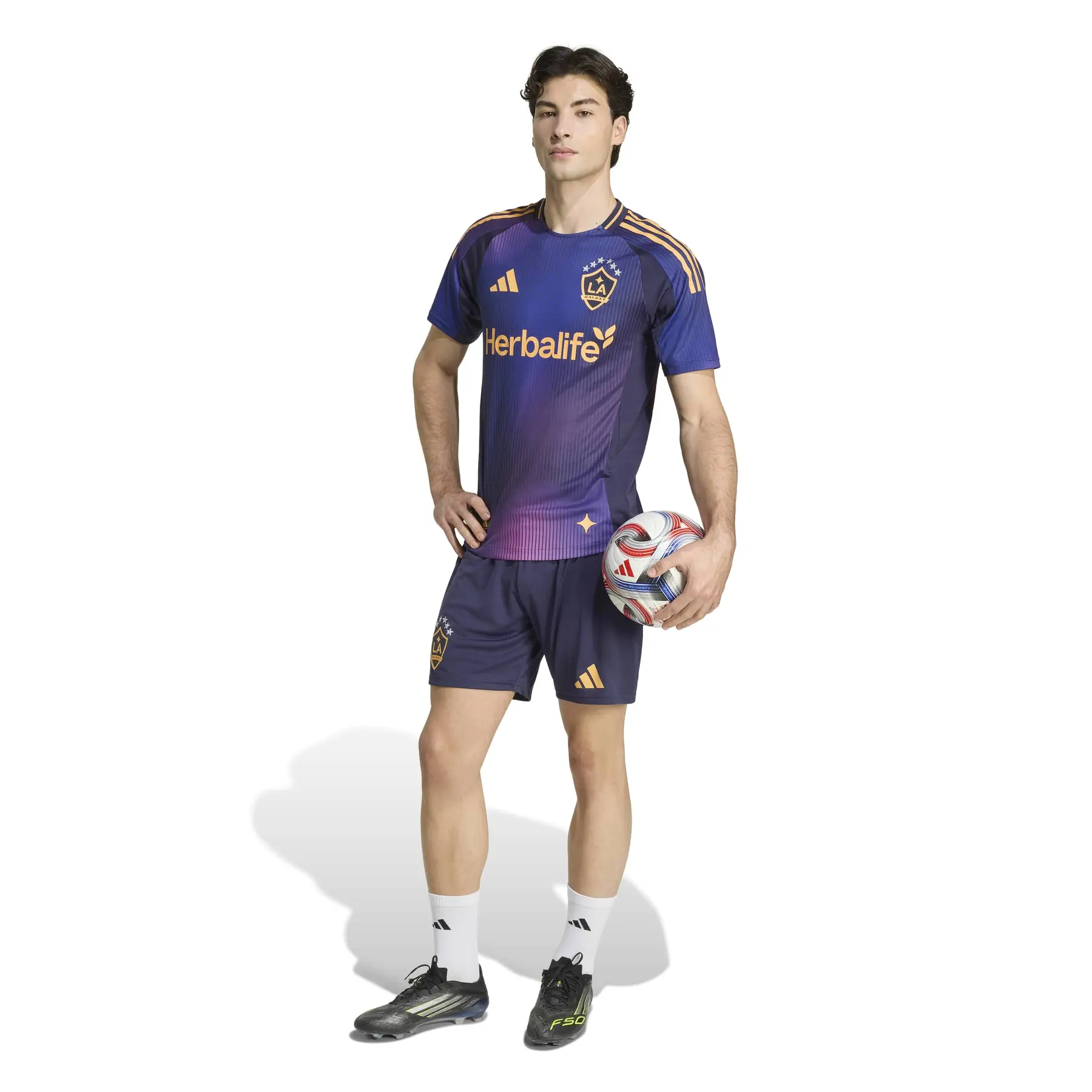 adidas_kh2963_2_apparel_on_mod
