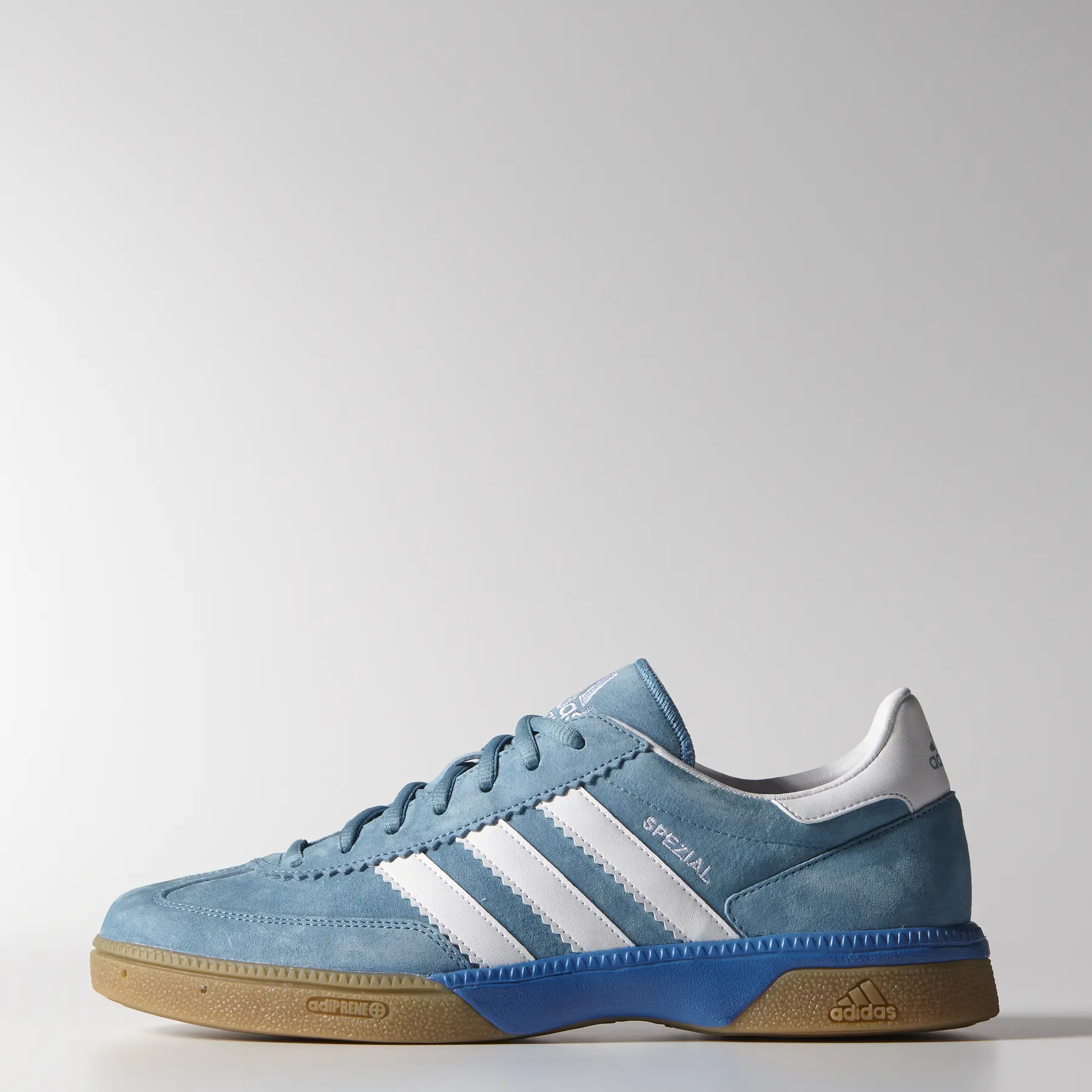 product/a/d/adidas_m18444_9_footwear_photography_left_side_lateral_view_white-nw091725.jpg