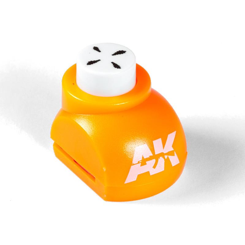 8435568312142 - Leaves punch oak (135   132   54mm)