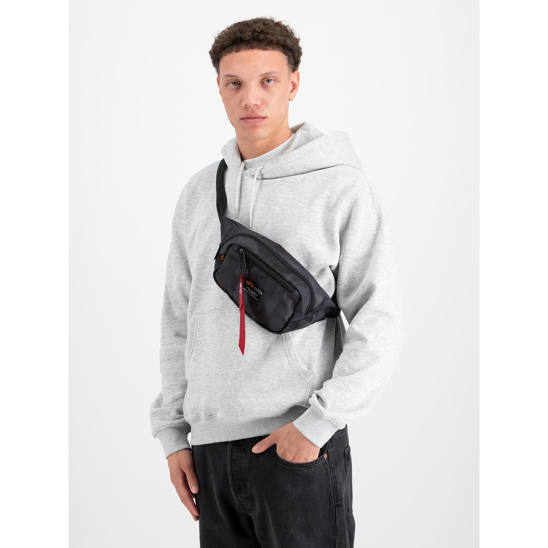 4059146784813 - Bananentasche Alpha Industries Crew Camo