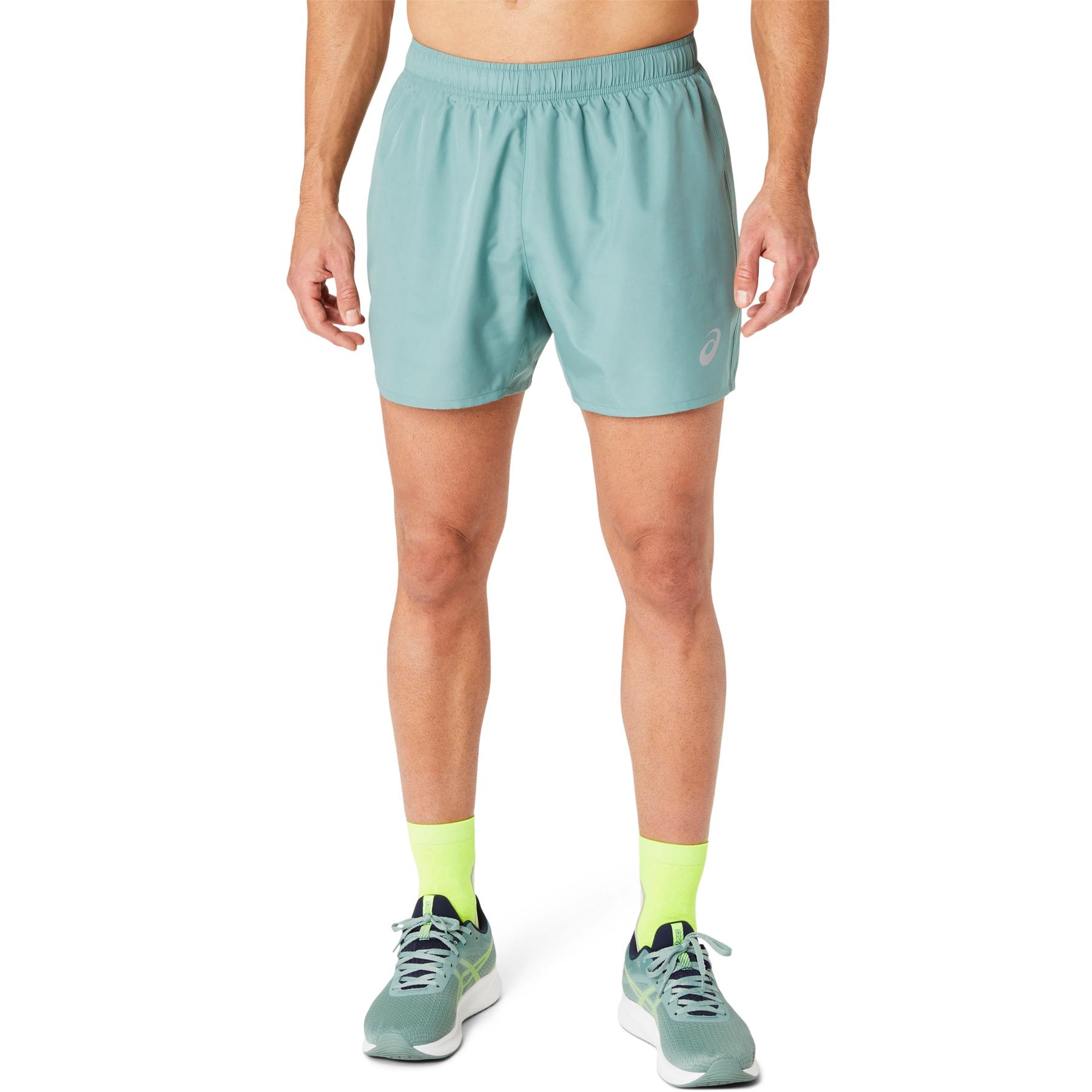 4550457604390 - Shorts Asics Core 5in