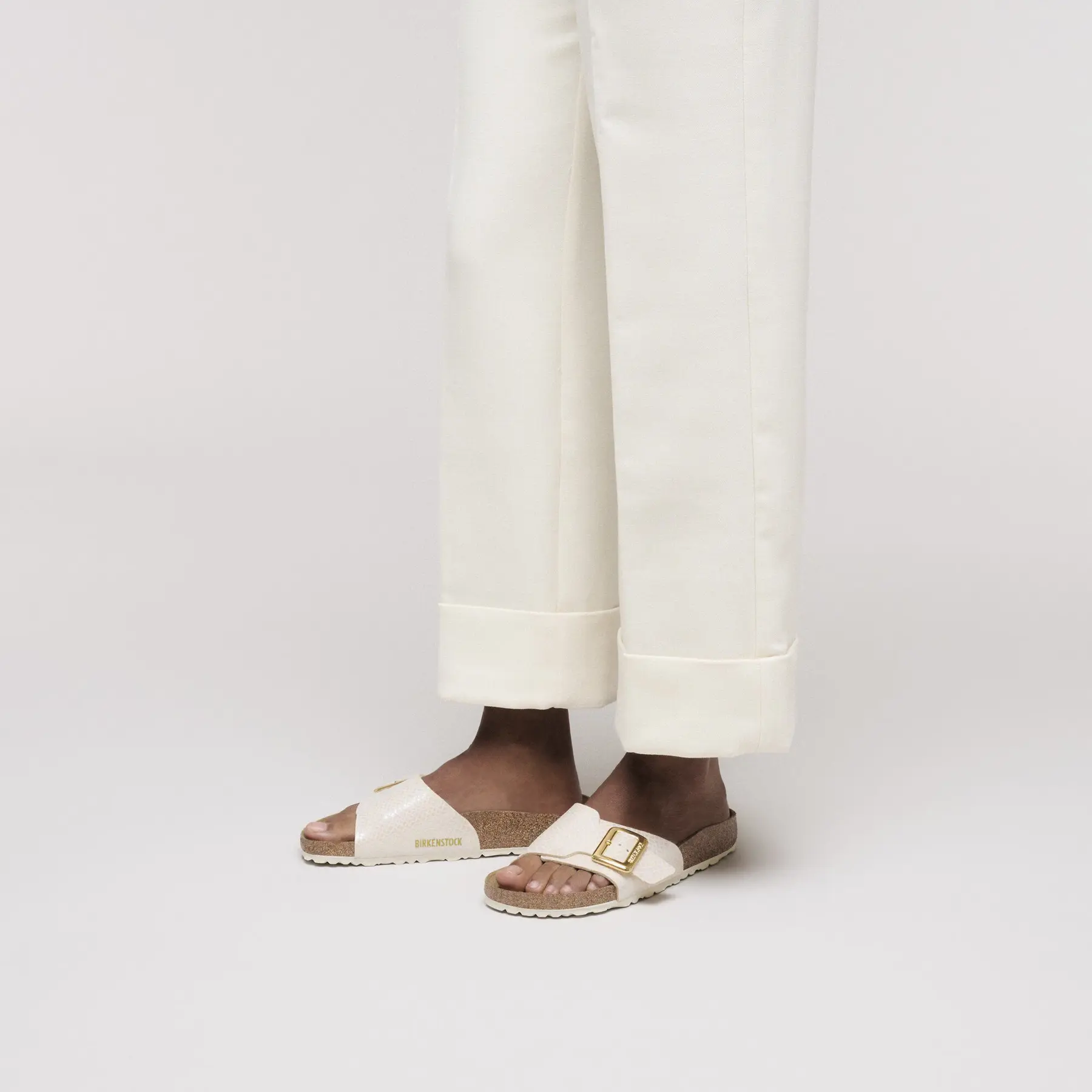 product/b/i/birkenstock_1030249_shiny-snake-cream_7.jpg