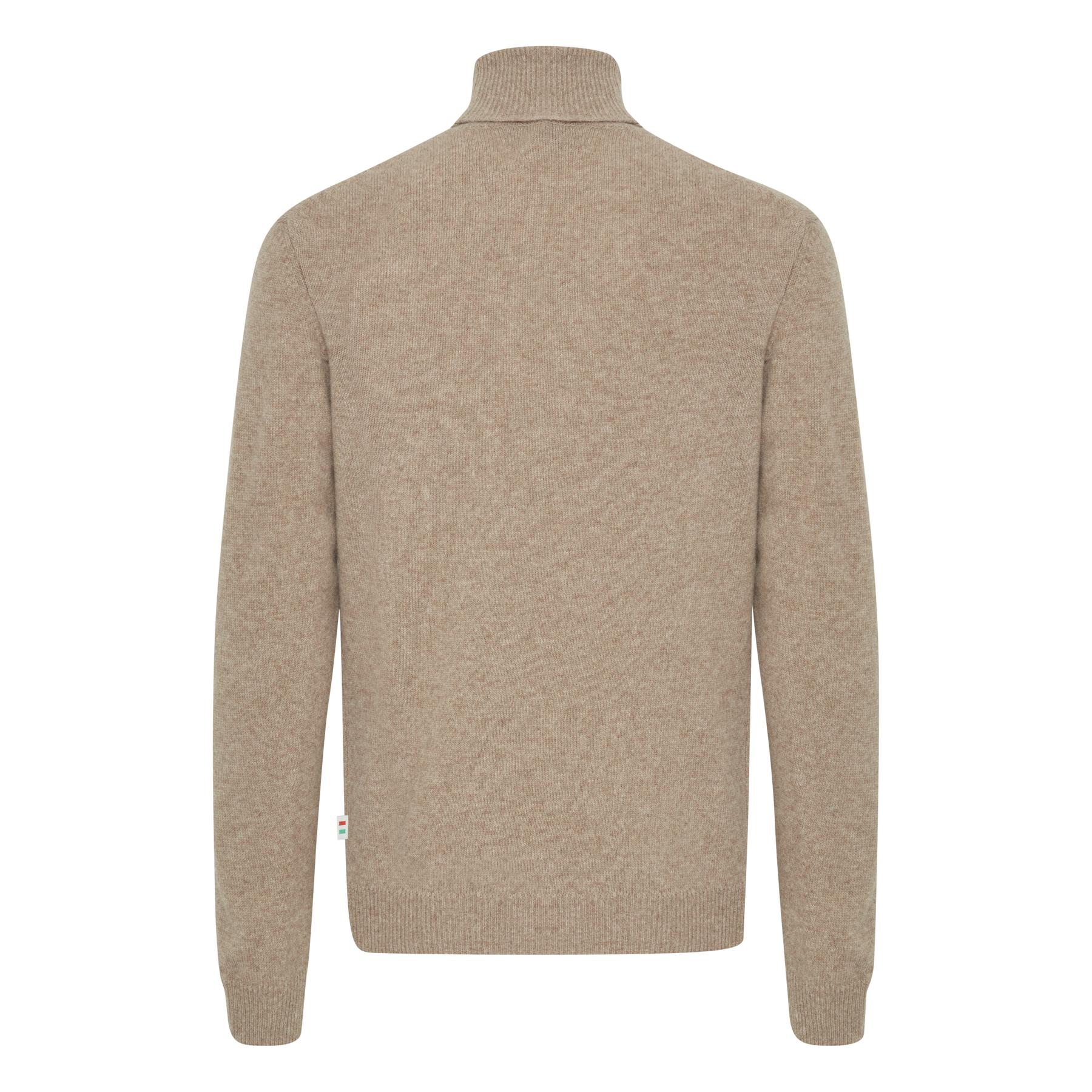 product/c/a/casual-friday_20503971-1713121_1.jpg