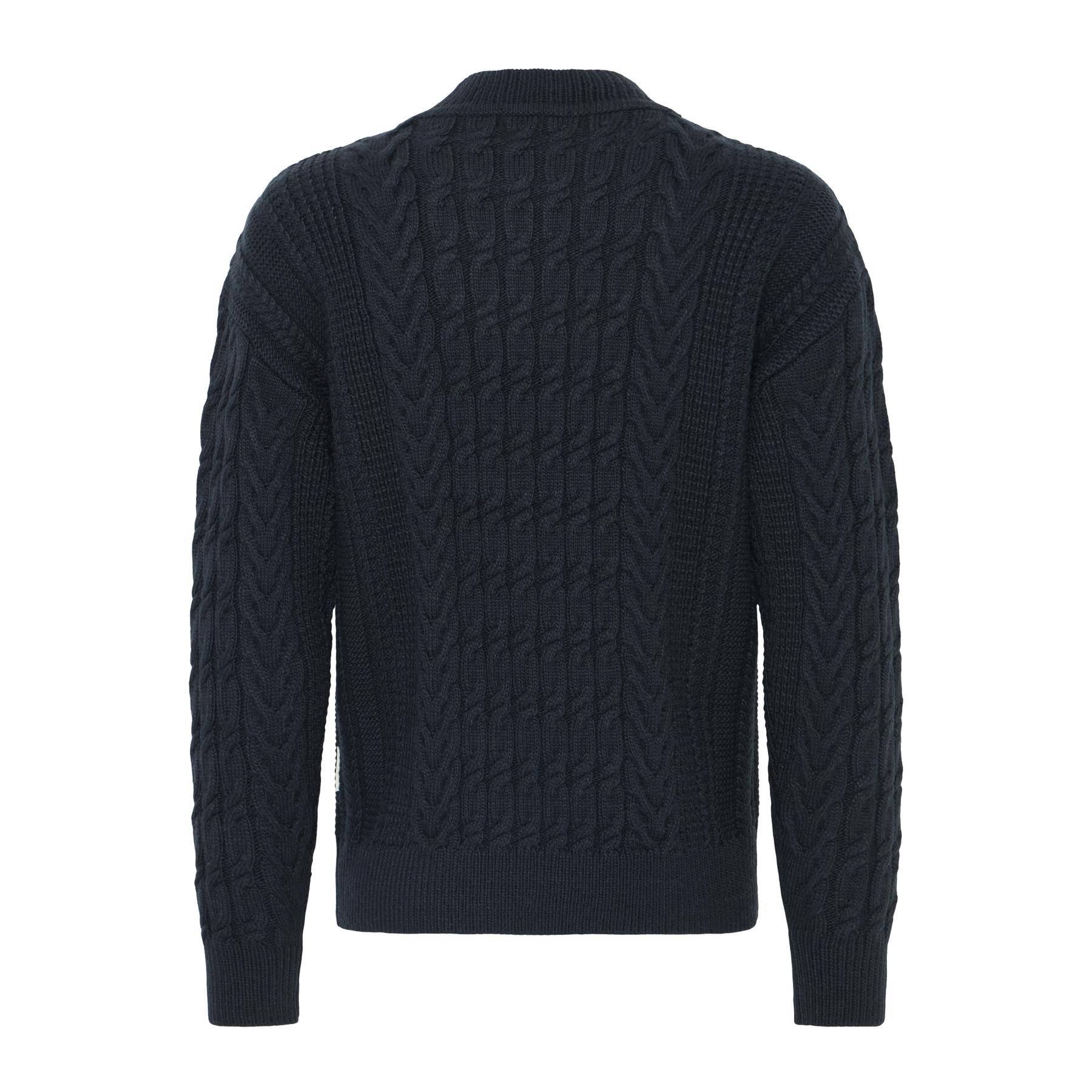 product/c/a/casual-friday_20505591-194013_1.jpg