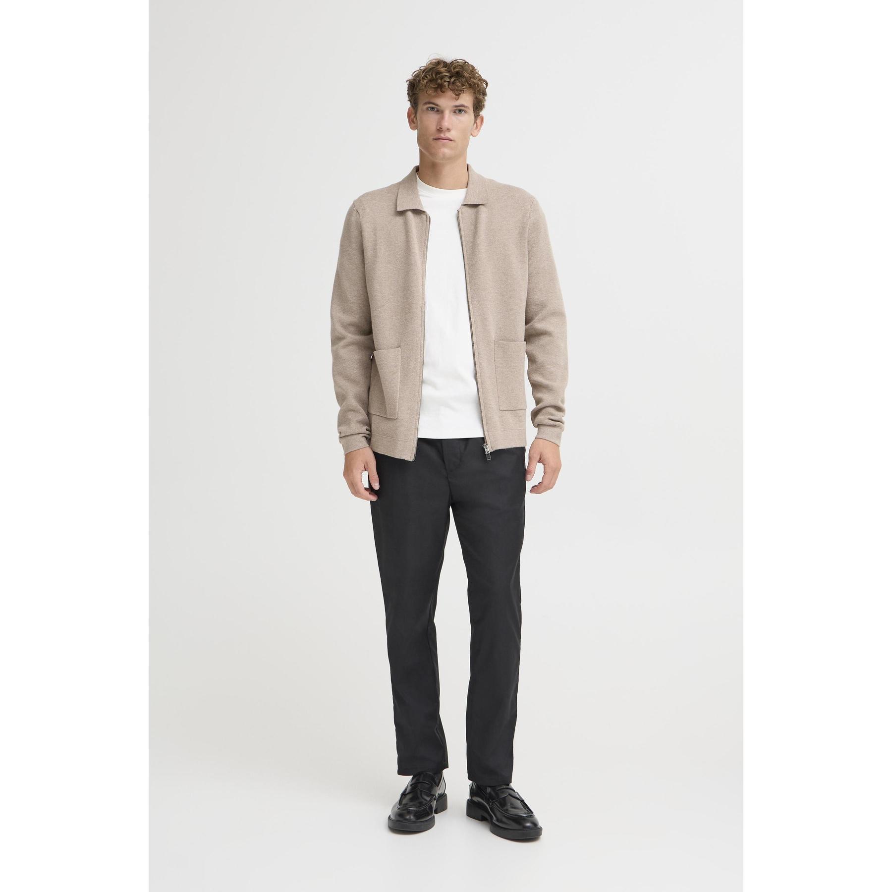 product/c/a/casual-friday_20505595-1711051_3.jpg