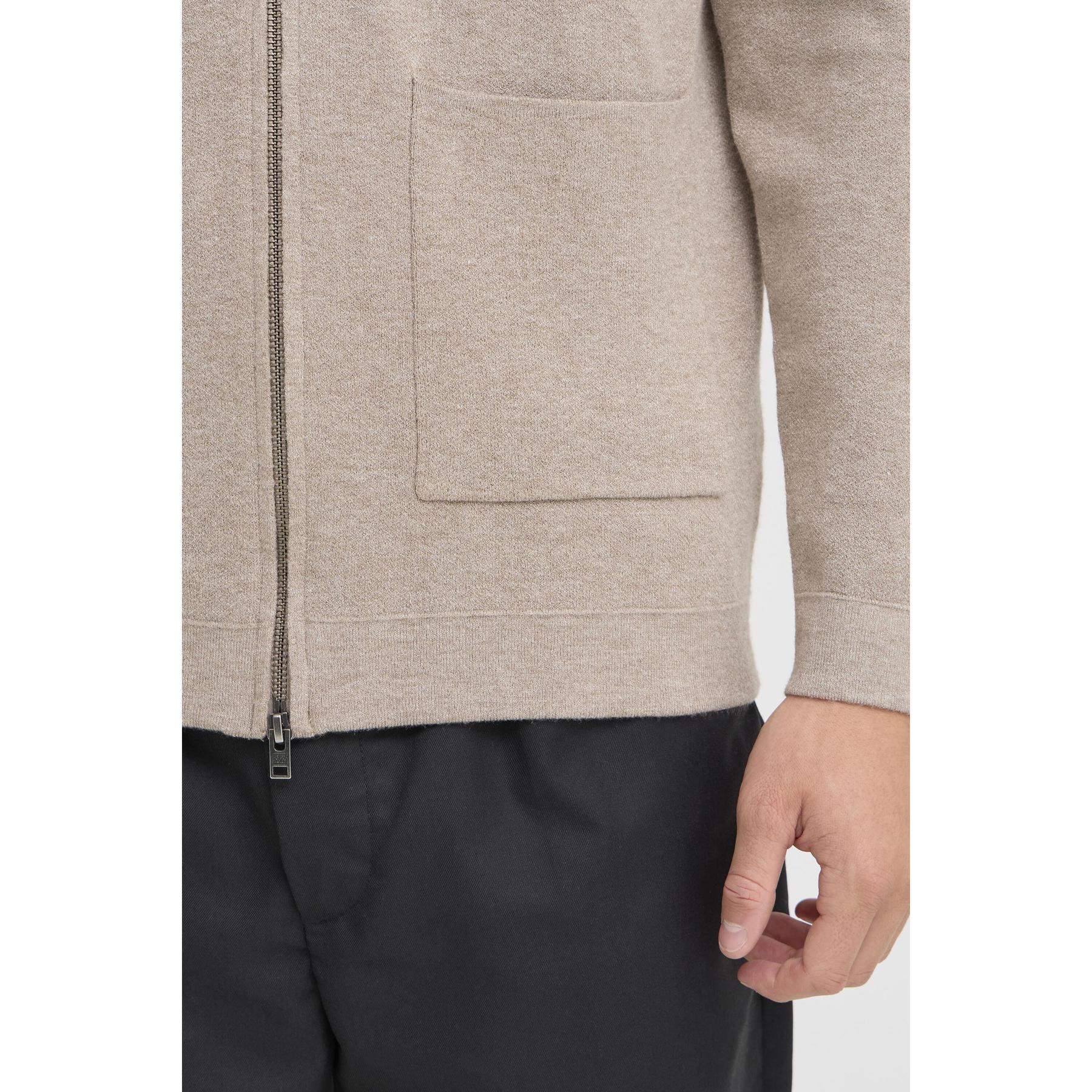 product/c/a/casual-friday_20505595-1711051_7.jpg