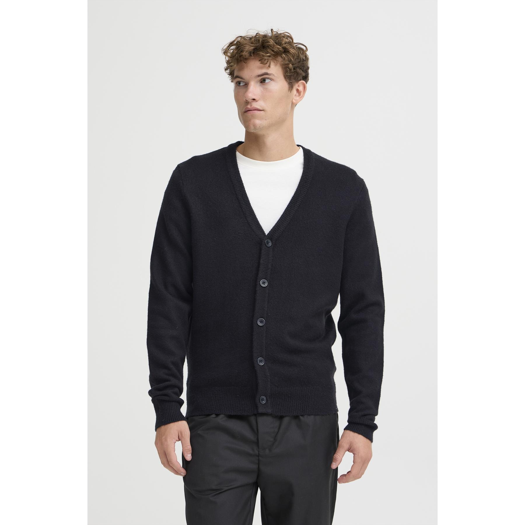 product/c/a/casual-friday_20505607-194013_5.jpg