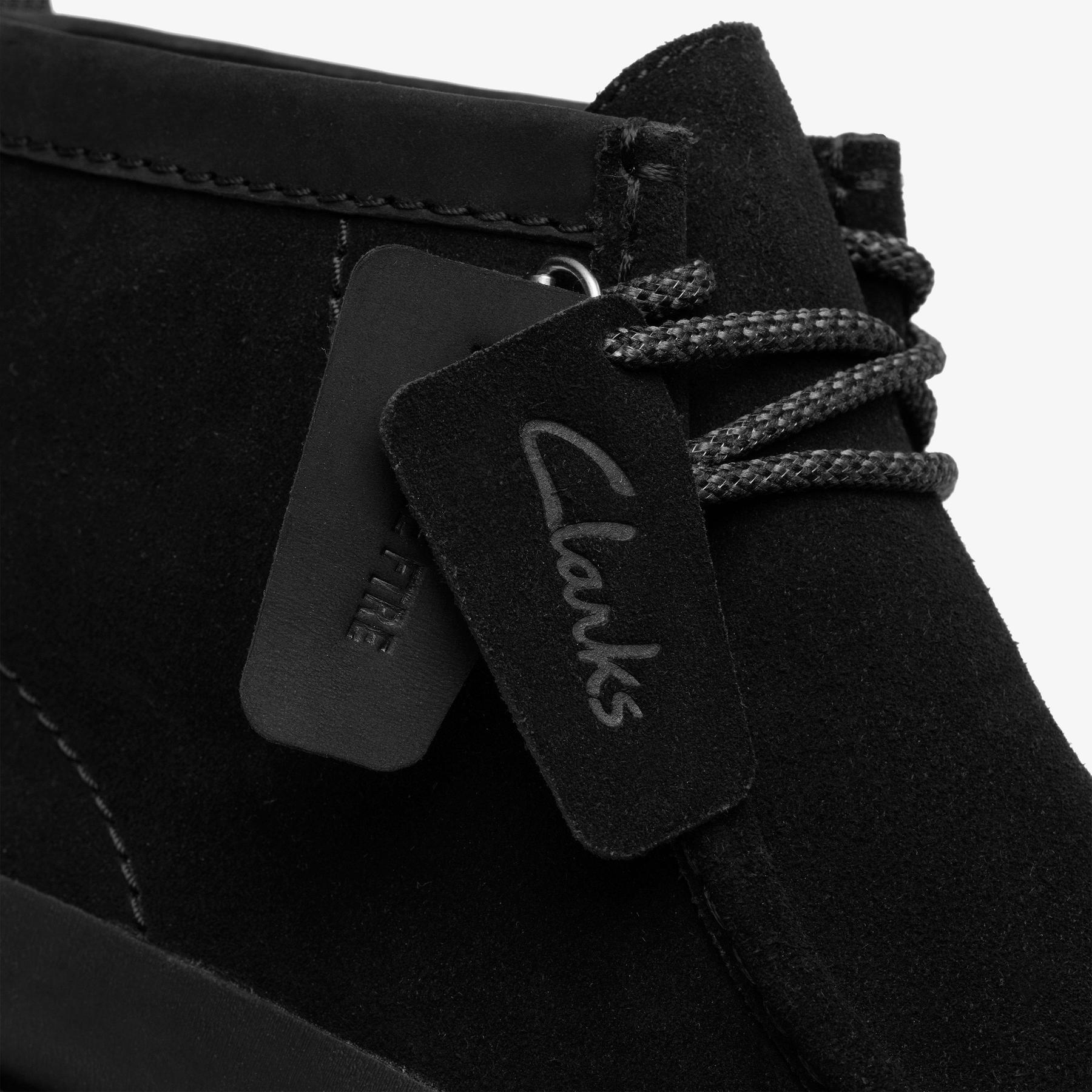 product/c/l/clarks_261834617025_black-suede_7.jpg