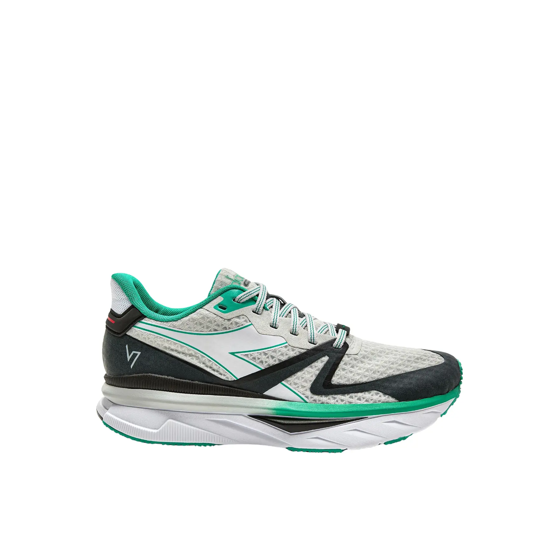 product/d/i/diadora_101.179073-d0473_gris-titane-blc-noir_1.jpg