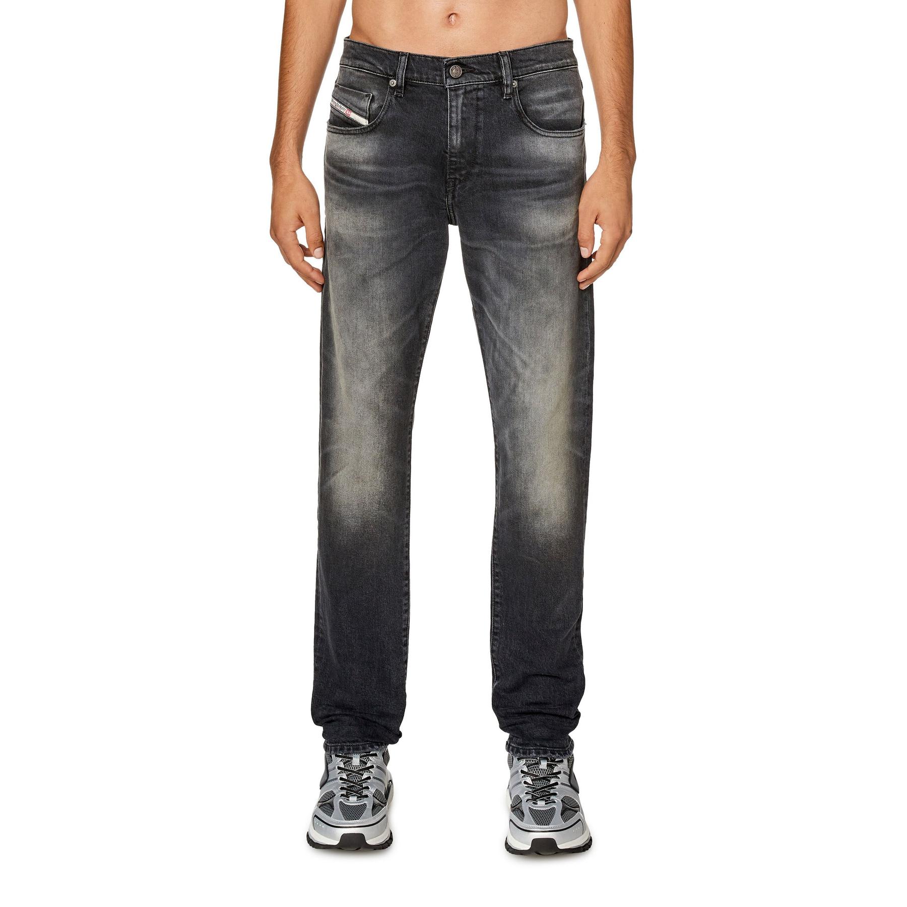 8059038148422 - Slim Jeans 2019 Strukt