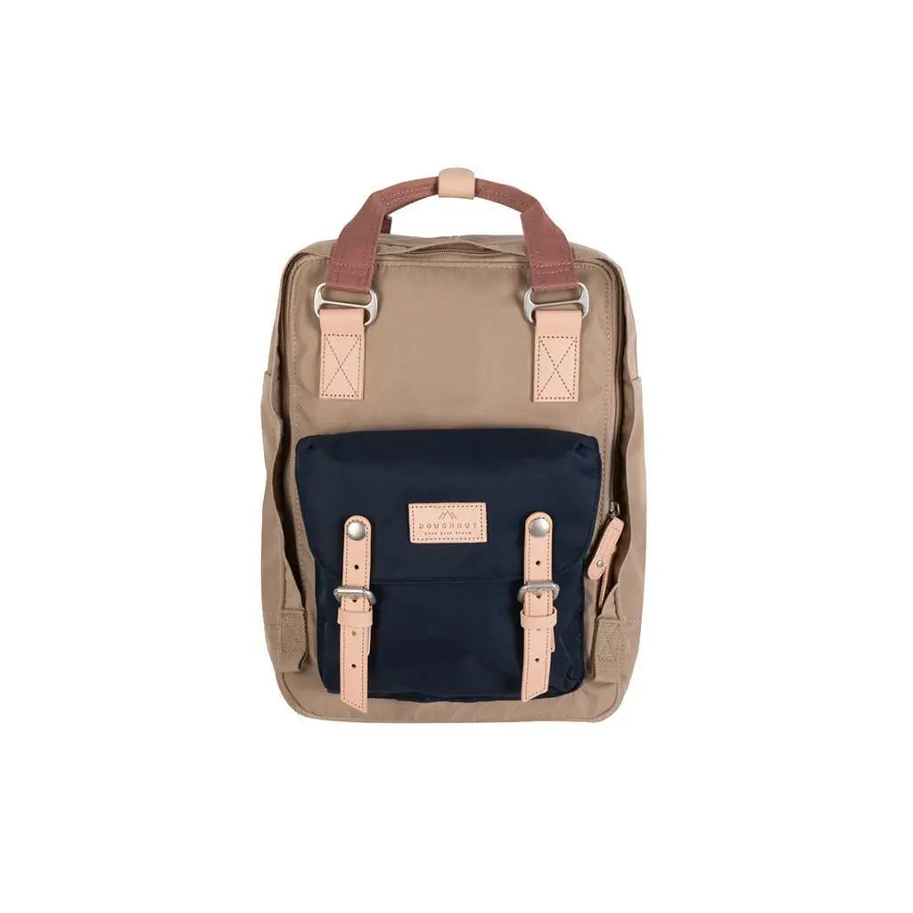 Rucksack Doughnut Macaroon