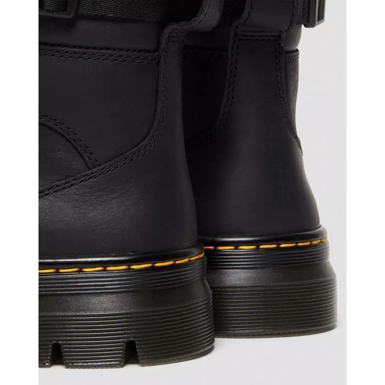 product/d/r/dr-martens_27801001_noir_7.jpg