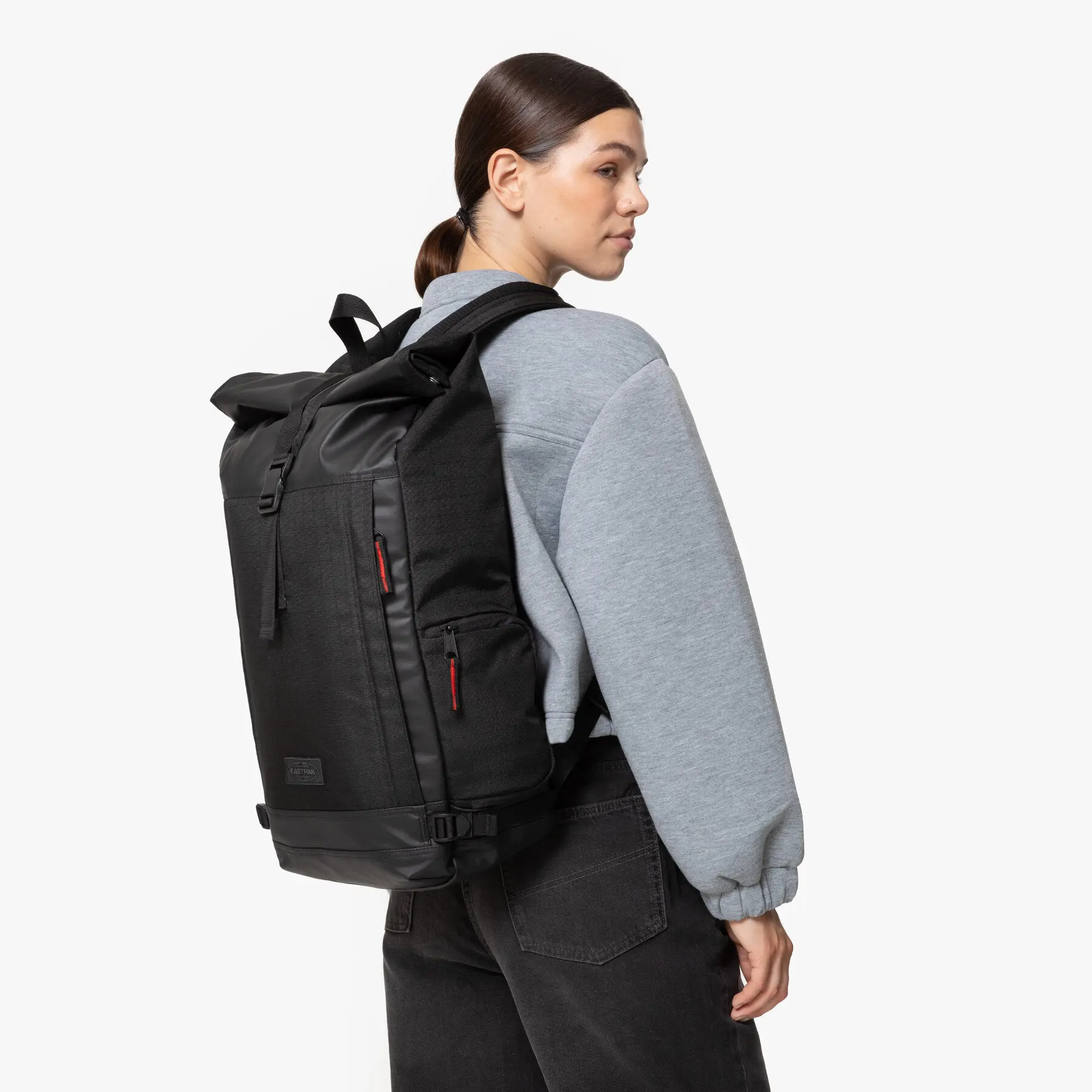 product/e/a/eastpak_ek0a5bfn9s3_9s3-cnnct-rip-black_10.jpg