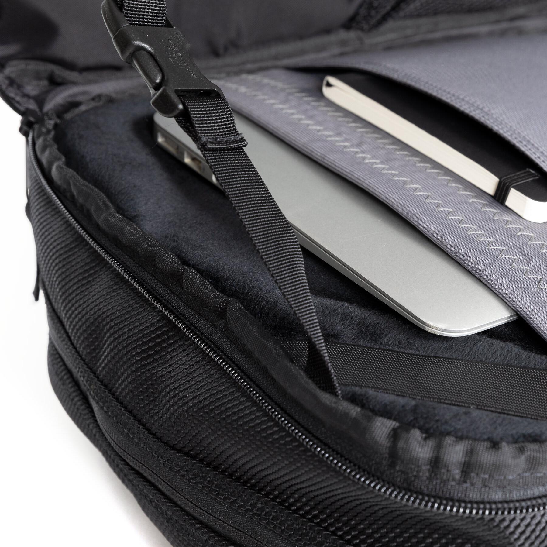 product/e/a/eastpak_ek0a5bfy80w_6.jpg