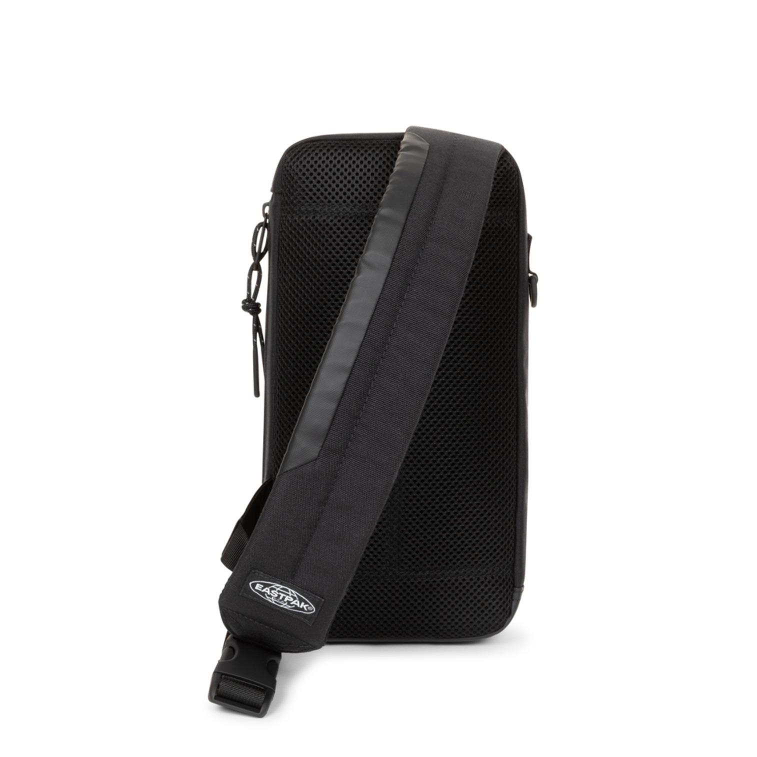 product/e/a/eastpak_ek0a5bkj4t6_on-black_9.jpg