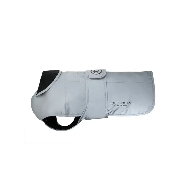 Comparer les prix de Couverture pour chien réfléchissant Equestrian Stockholm