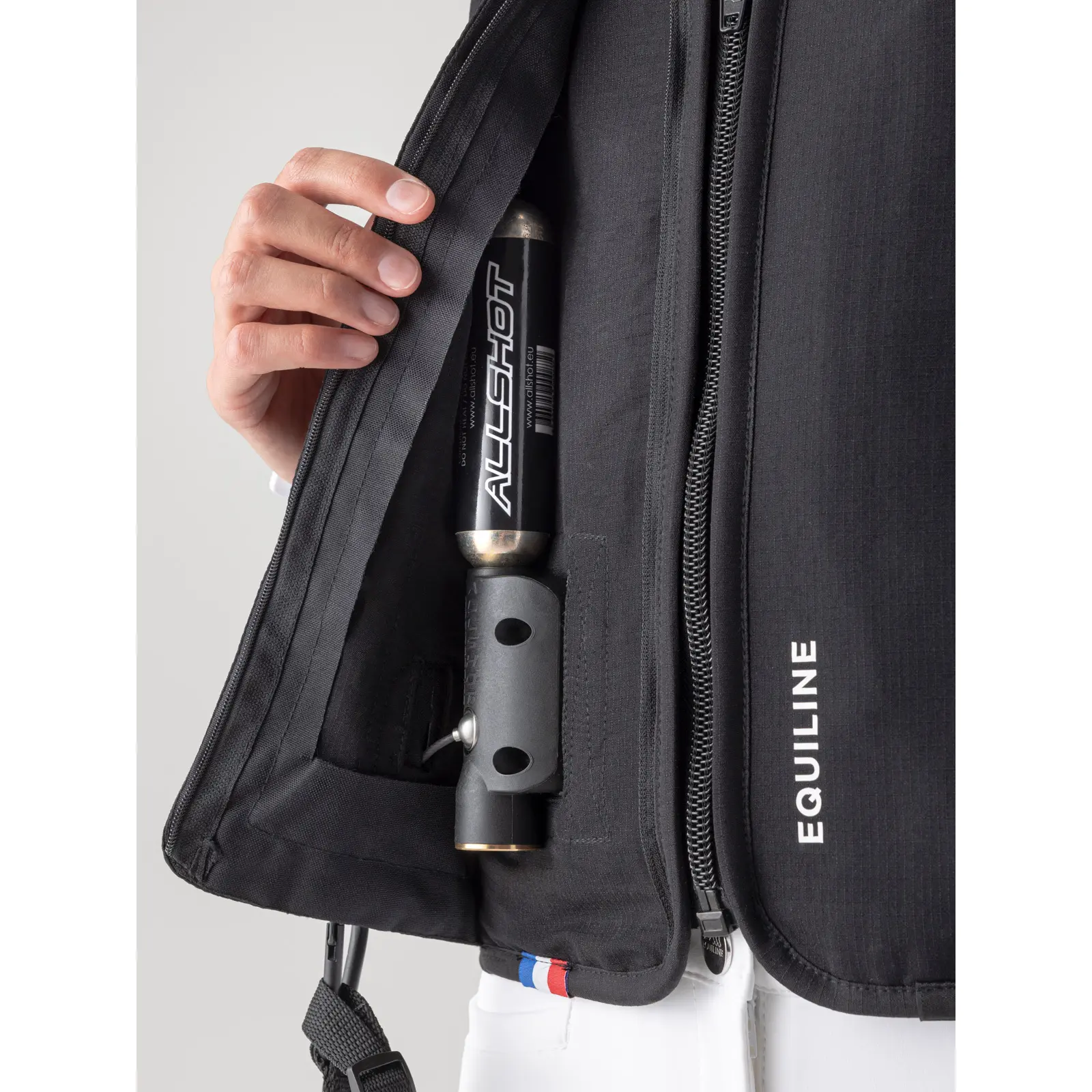 product/e/q/equiline_ec018pq11107-006_noir_5.jpg