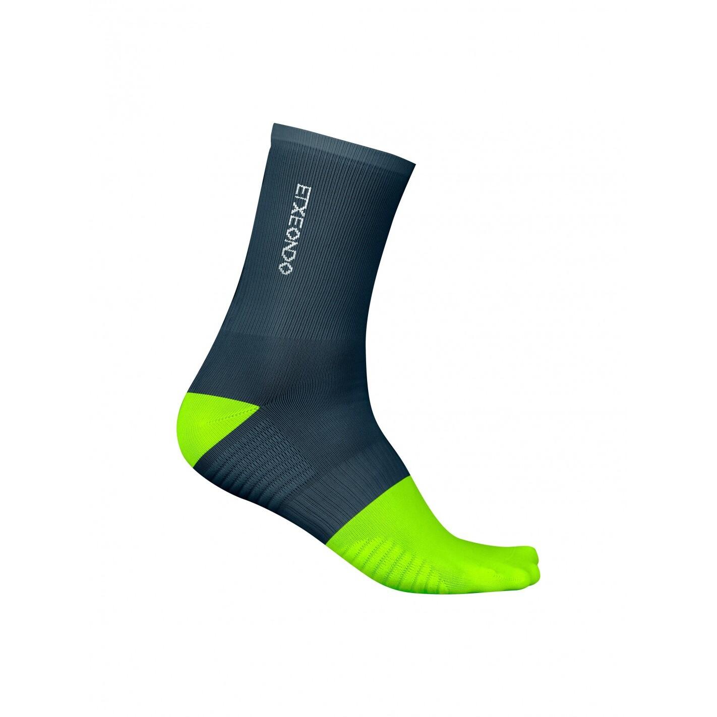 Velo Store - UK Football Socks Etxeondo Pauso | Extra 10% off with Subscription, Postage £16.79 to UK Fedex.
