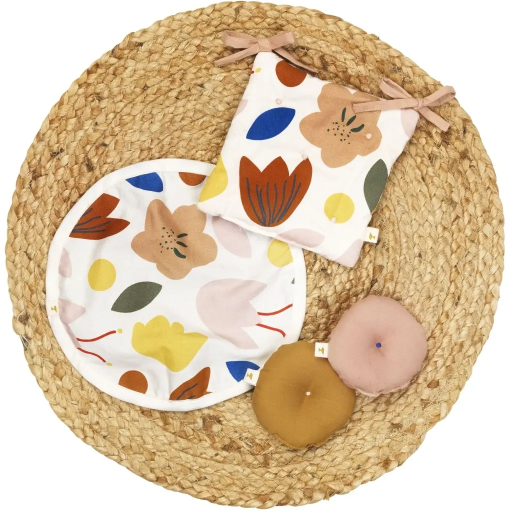 5713034208759 - Zubehör für Puppen Cushions Rug set mix