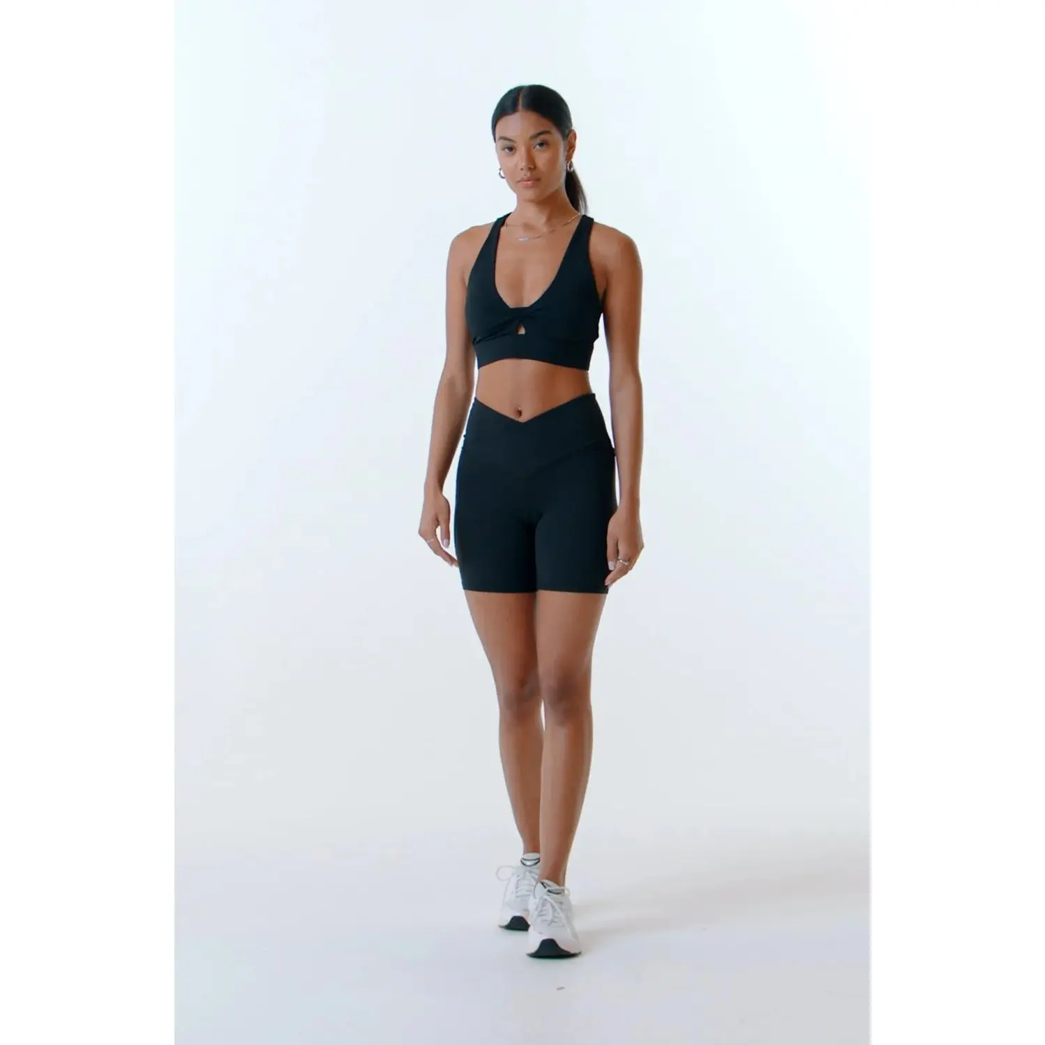 product/f/a/fabletics_ba2044049-0001_black_5.jpg