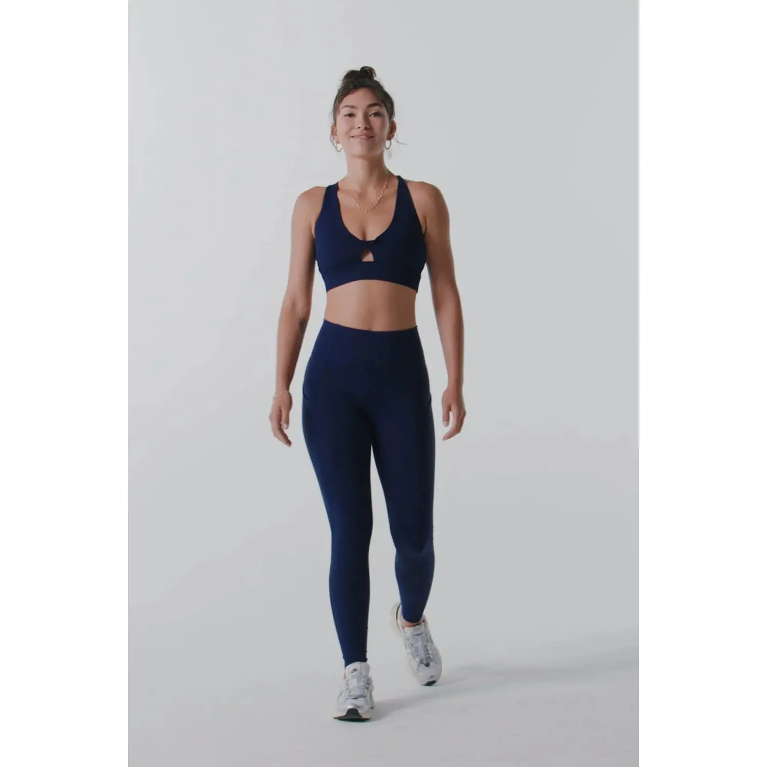 product/f/a/fabletics_ba2044049-6932_merlot_4.jpg