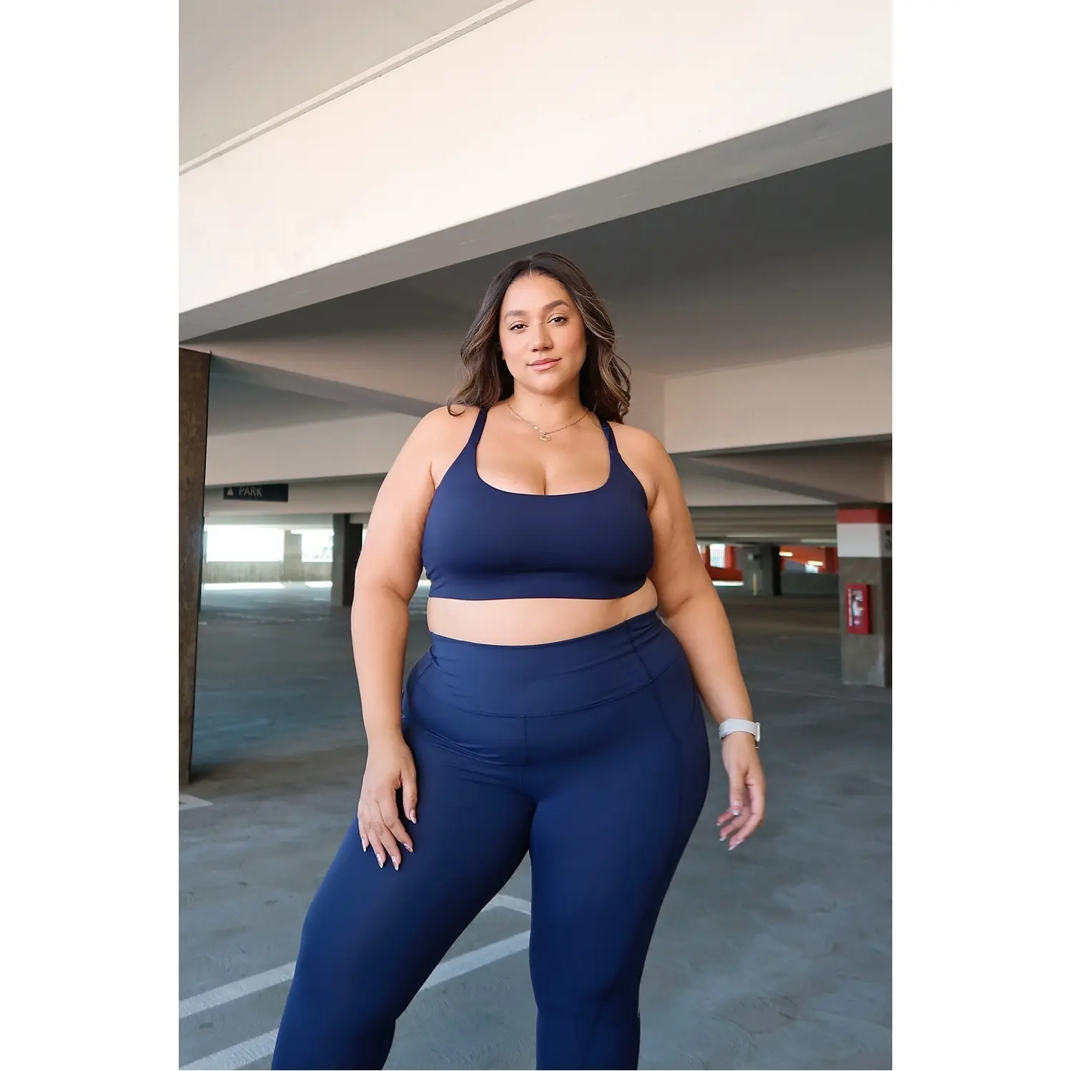 product/f/a/fabletics_ba2355231-4846_deep-navy_4.jpg