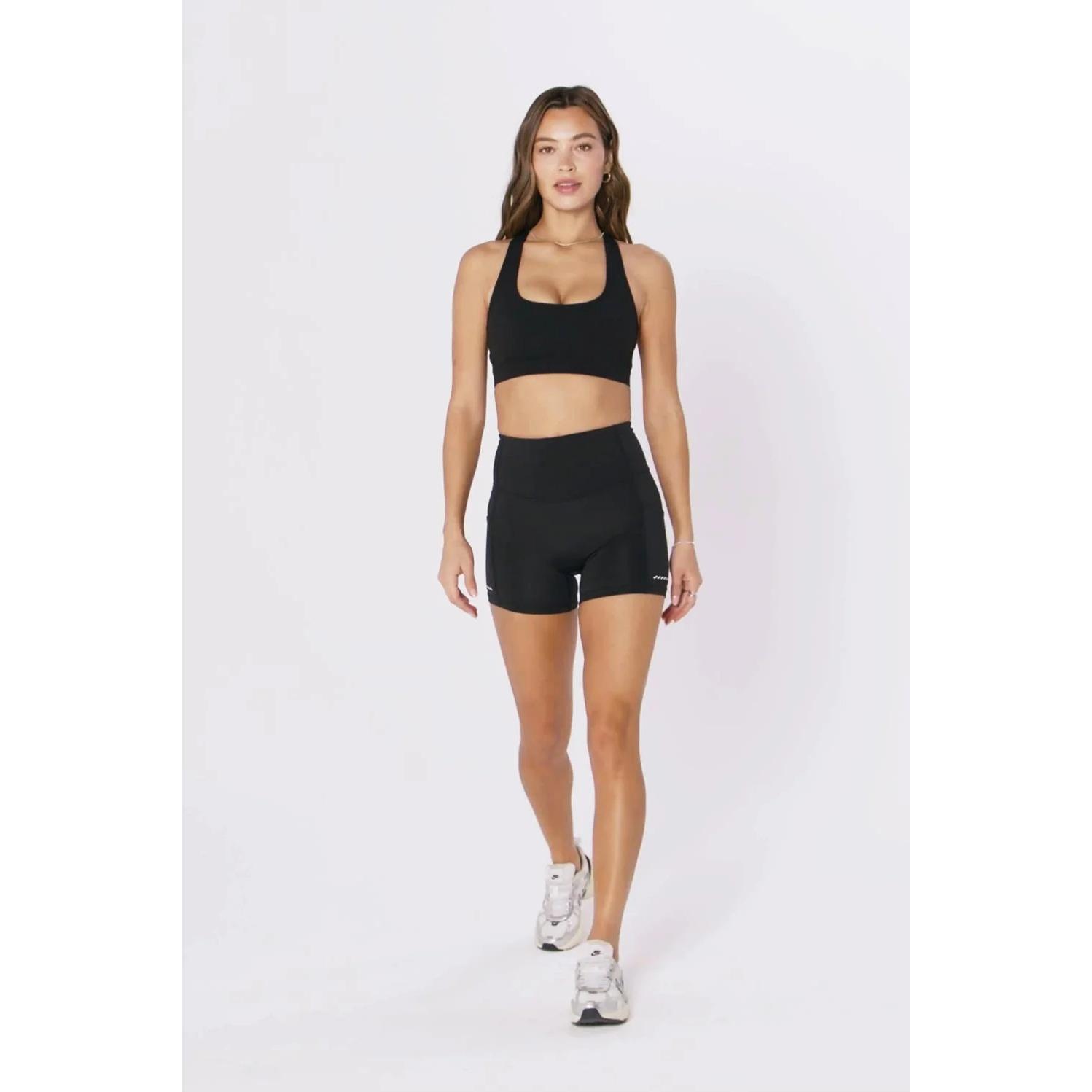 product/f/a/fabletics_ba2500543-3570_classic-white_5.jpg