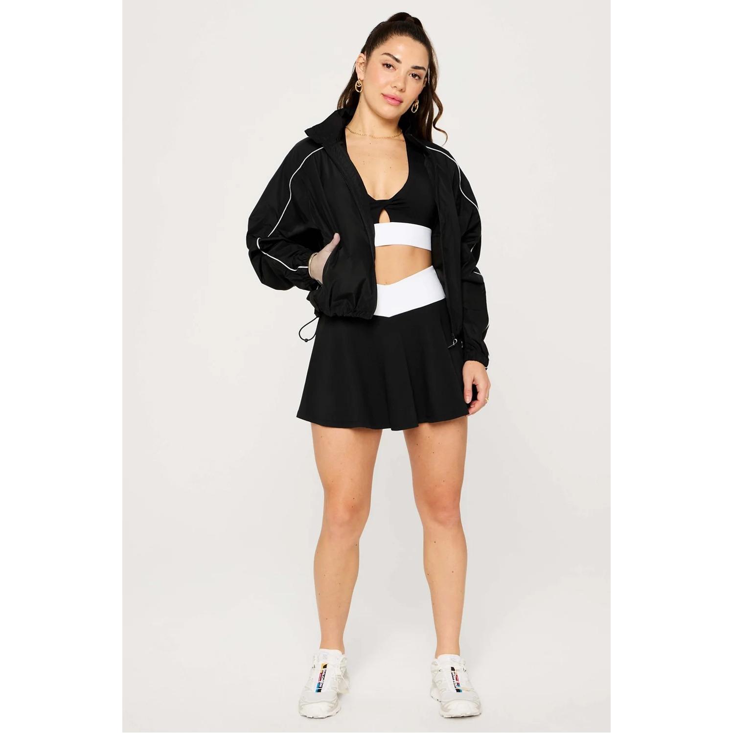 product/f/a/fabletics_jt2500543-0001_black_4.jpg