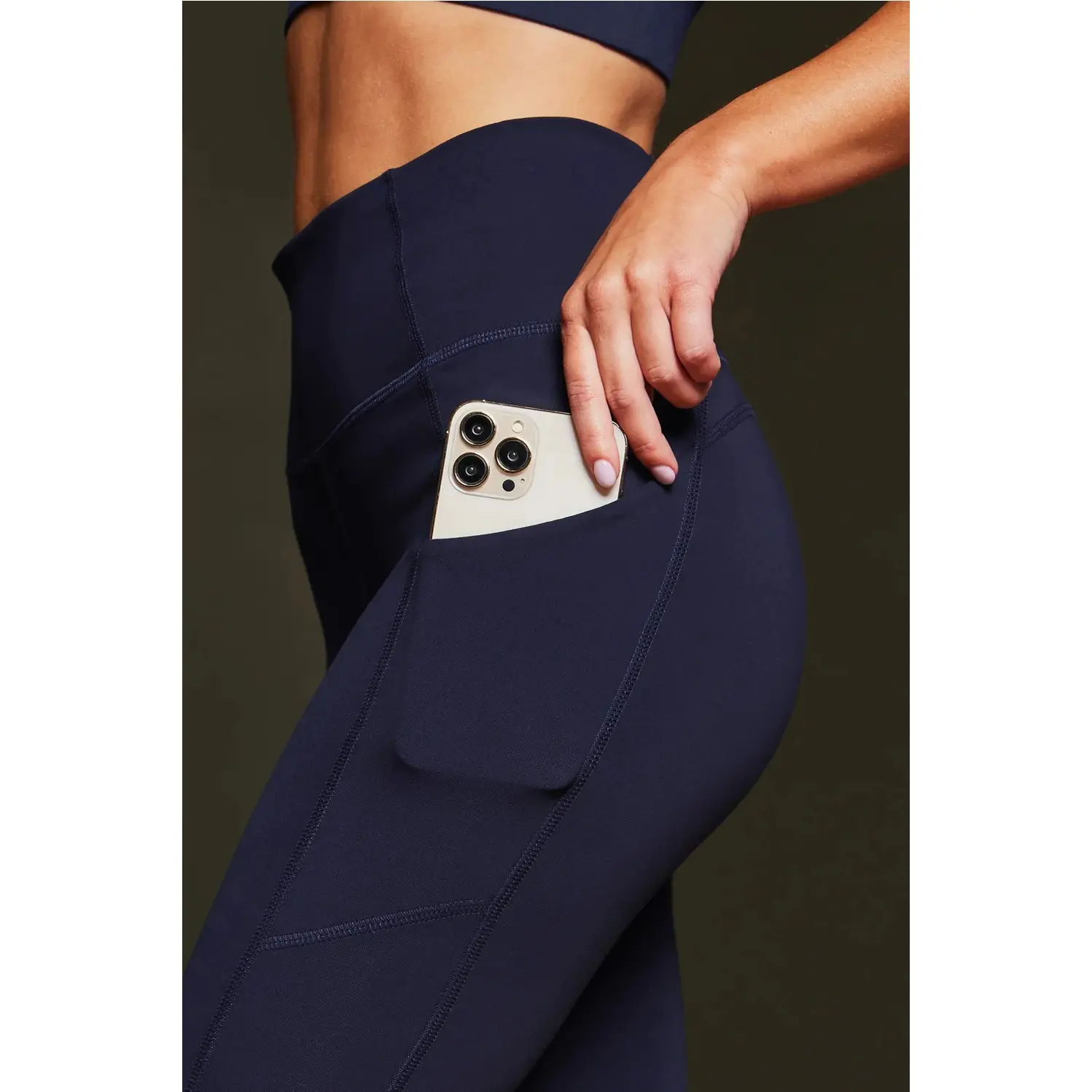 product/f/a/fabletics_lg2041749-4846_deep-navy_4.jpg