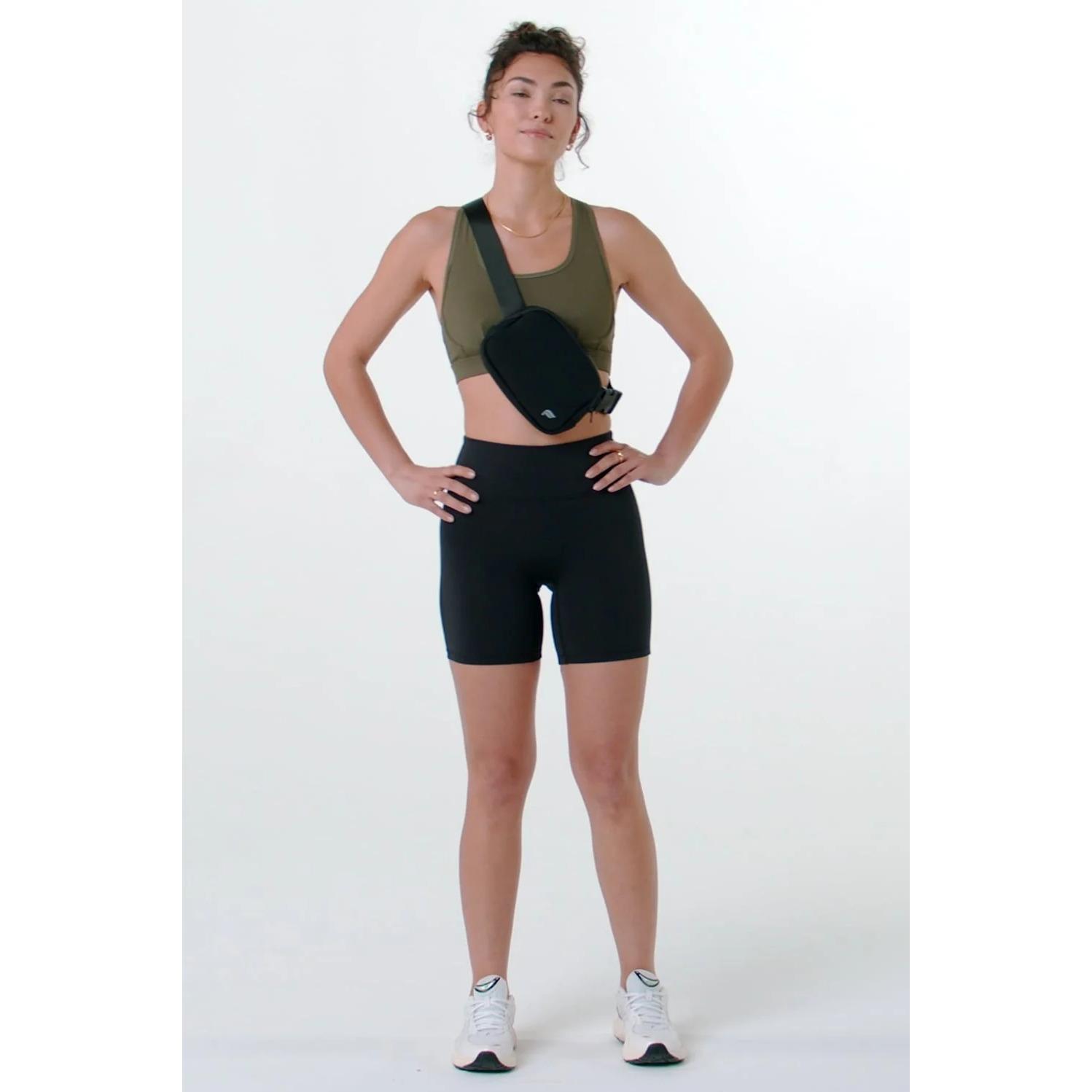 product/f/a/fabletics_so2355219-0001_black_6.jpg