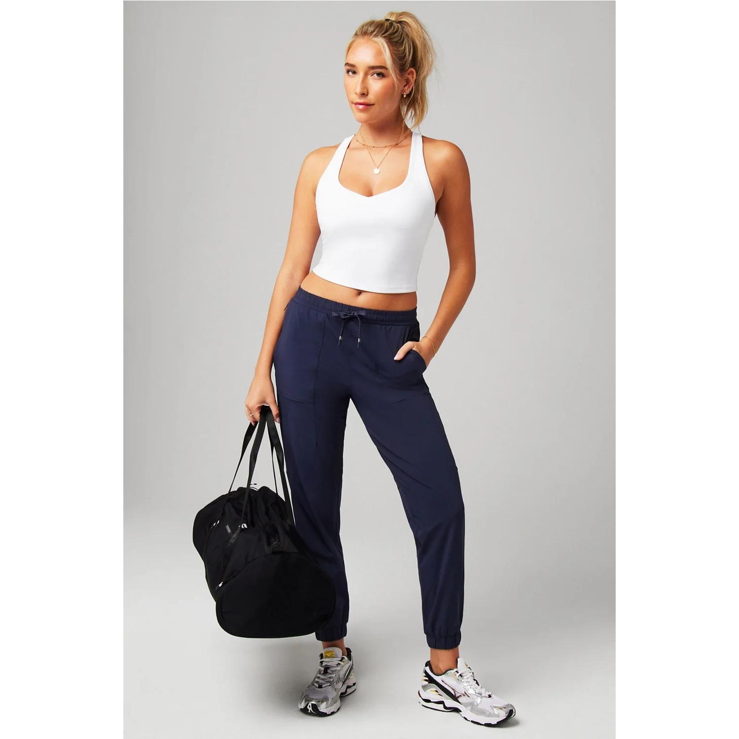 product/f/a/fabletics_tk2458598-3570_classic-white_4.jpg