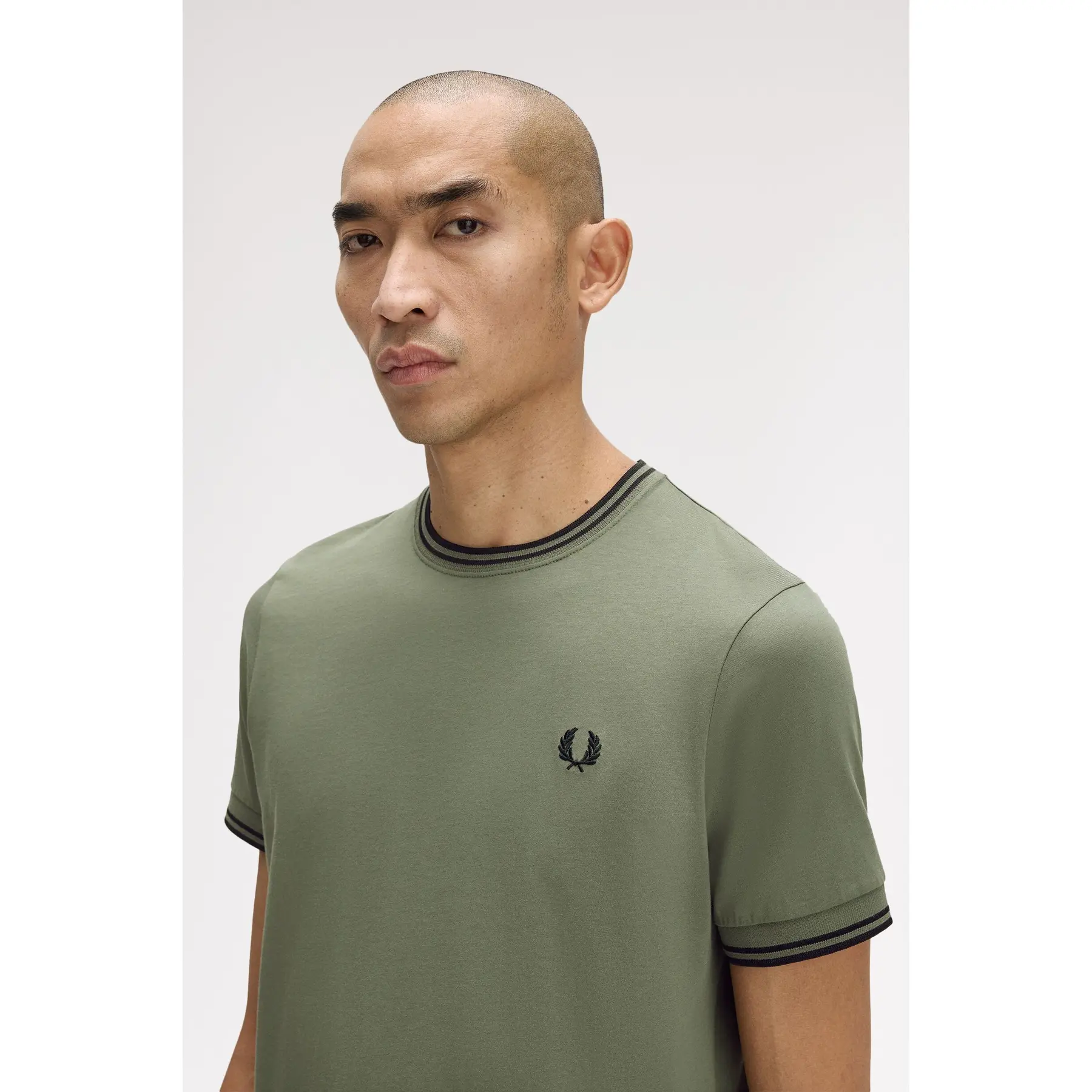 product/f/r/fred-perry_fpm1588v_z50_v2_q325_ed2.jpg