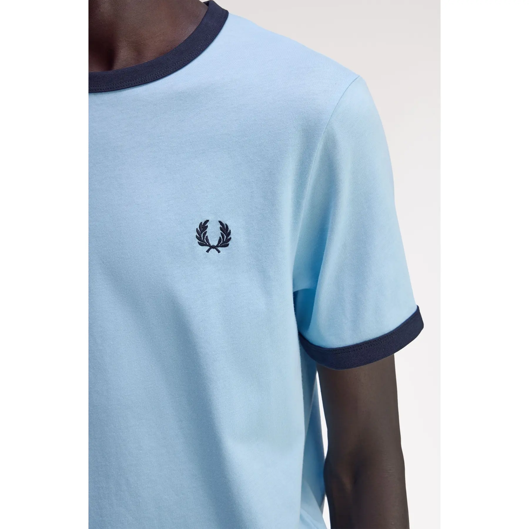 product/f/r/fred-perry_fpm3519_z94_v2_q325_ed2.jpg