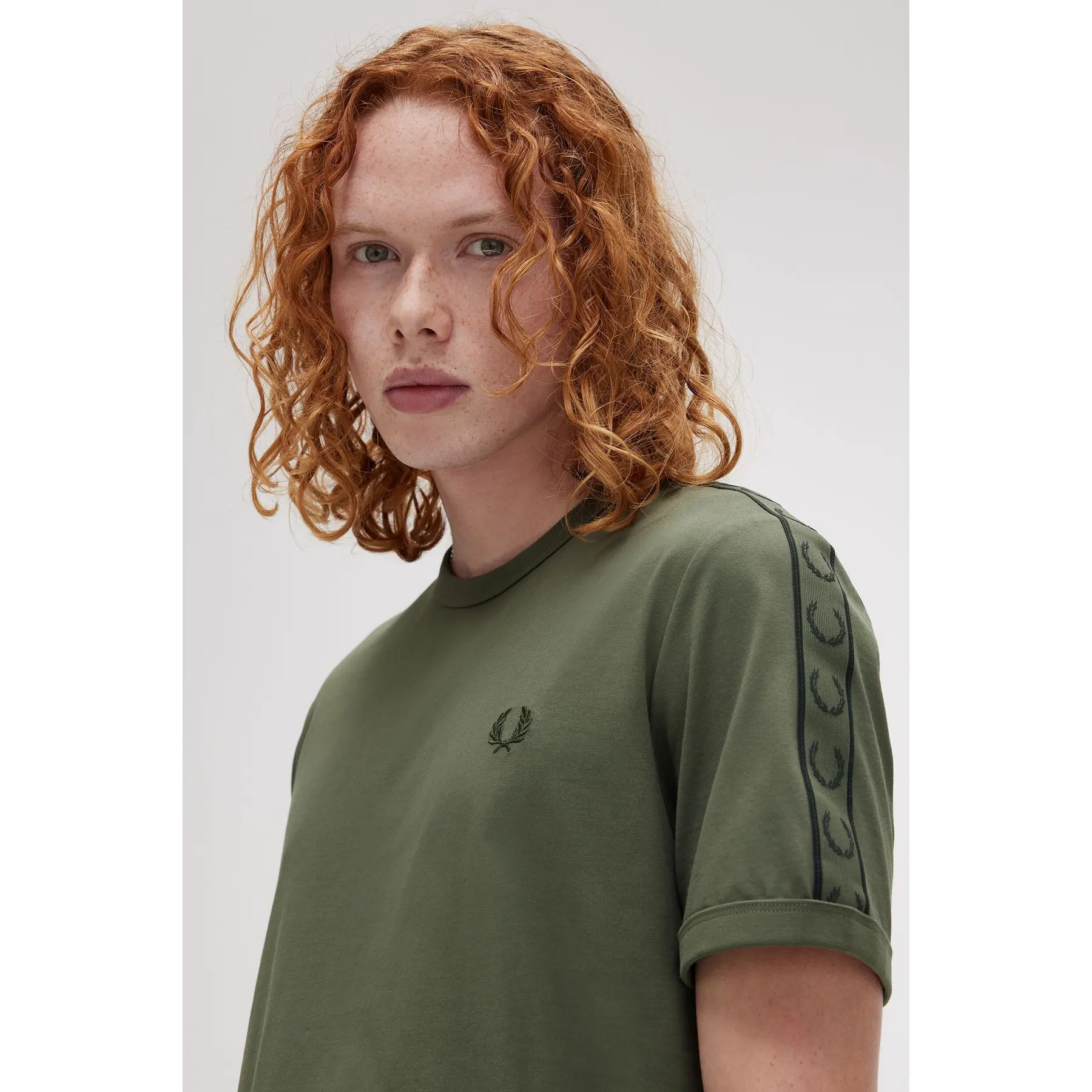 product/f/r/fred-perry_fpm4613-w49_laurel-wreath-green-nig_7.jpg