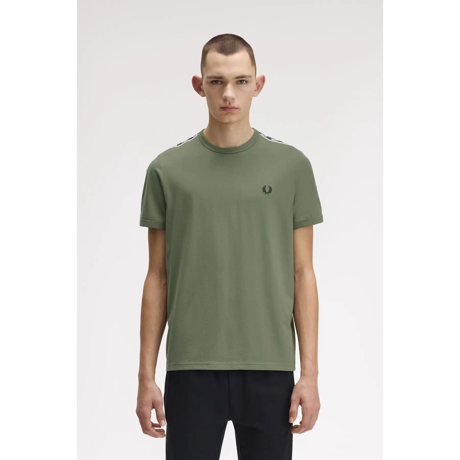 product/f/r/fred-perry_fpm4613-z50_vert_3.jpg