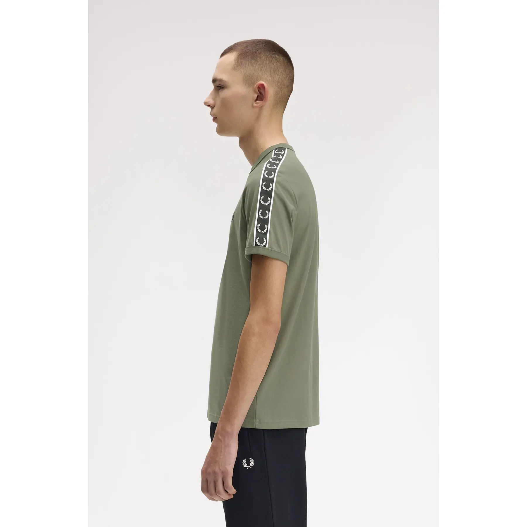 product/f/r/fred-perry_fpm4613-z50_vert_4.jpg