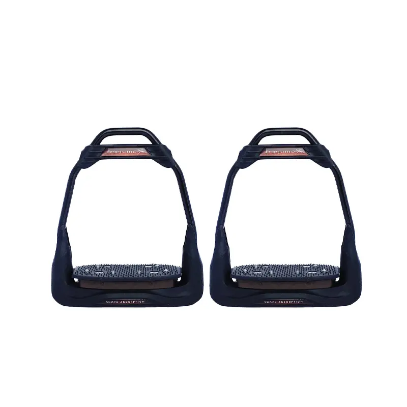 Meilleurs prix pour Étriers équitation Freejump Air’s Full Black (plancher 0° œil 0°)
